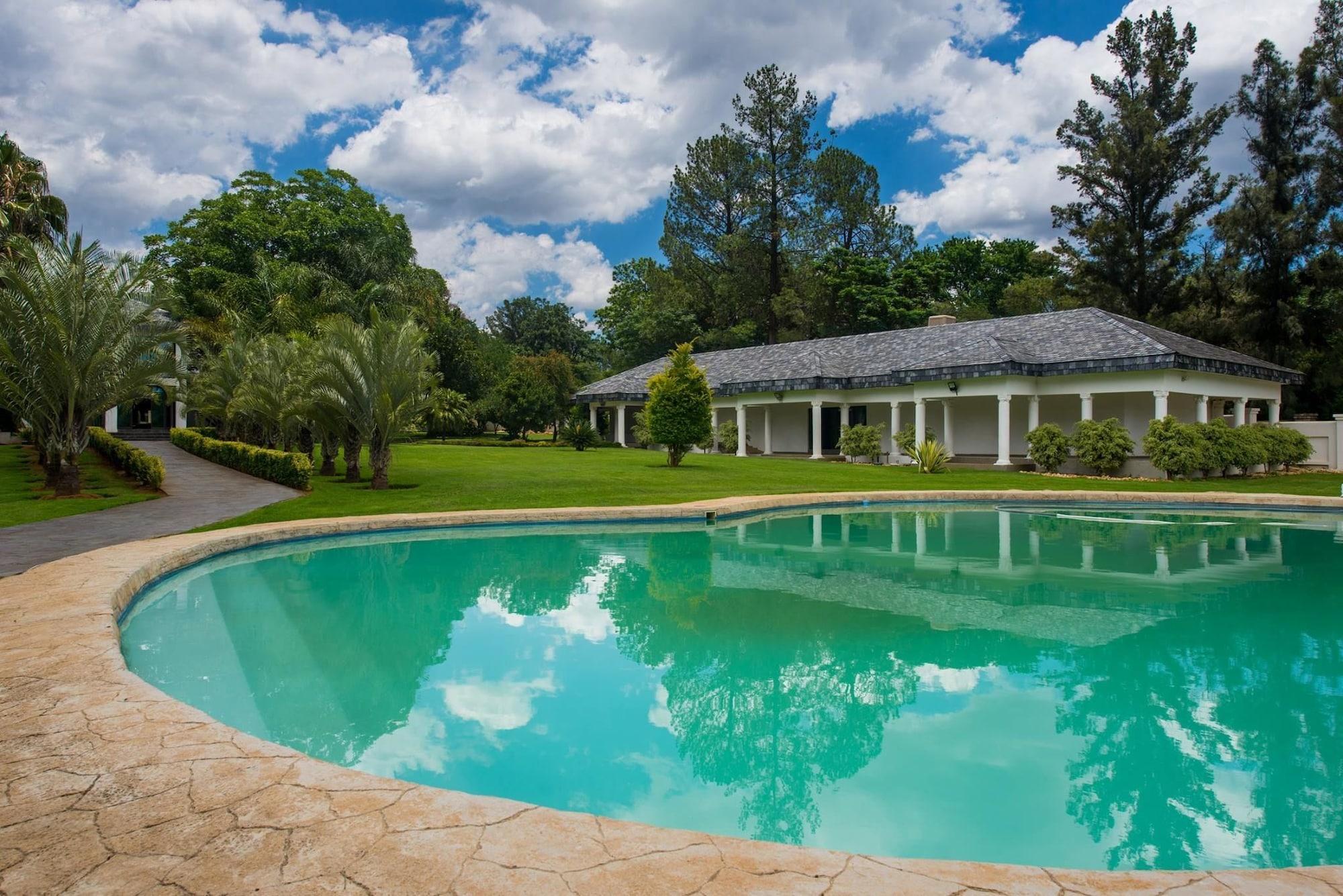 Vista Piscina Disciples Boutique Hotel
