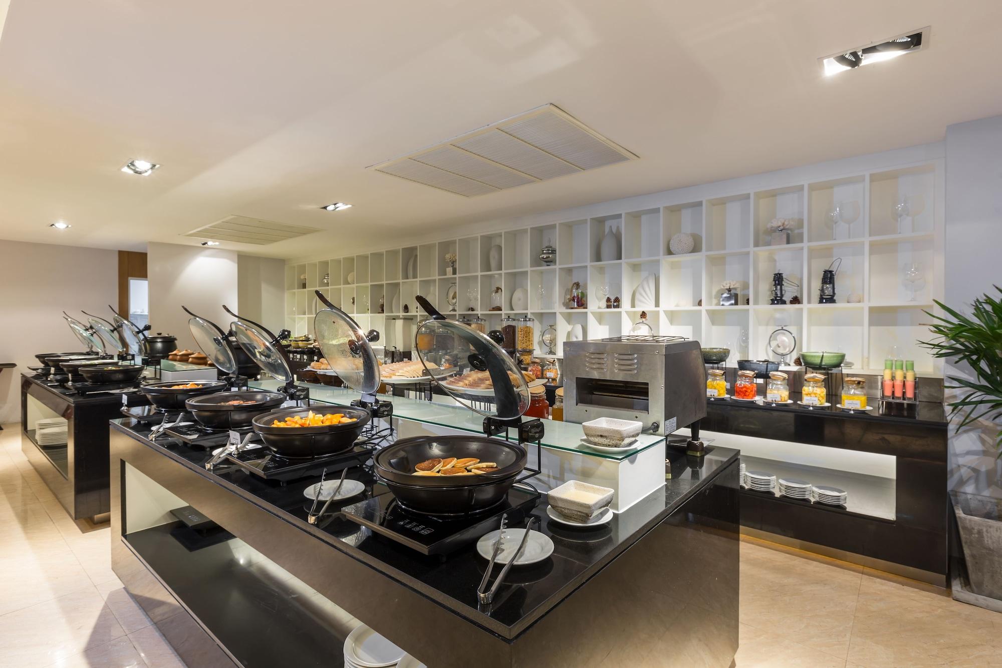 Restaurant The Charm Resort Phuket
