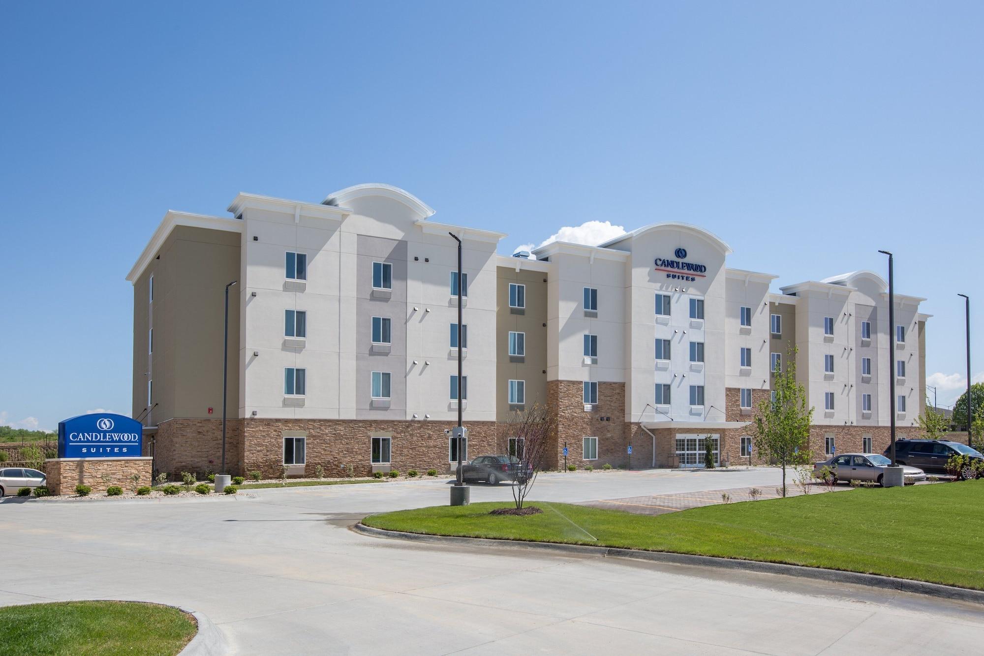 Vista Exterior Candlewood Suites Omaha - Millard Area by IHG