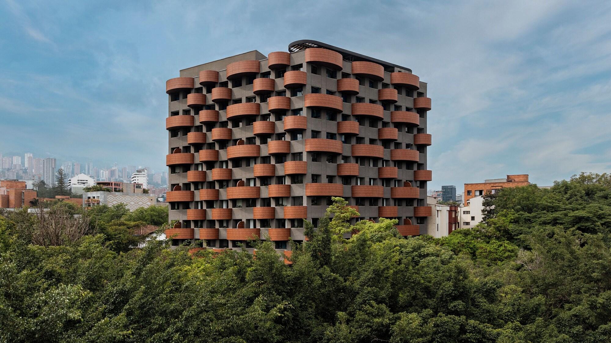 Vista Exterior Heiss Hotel By Jalo