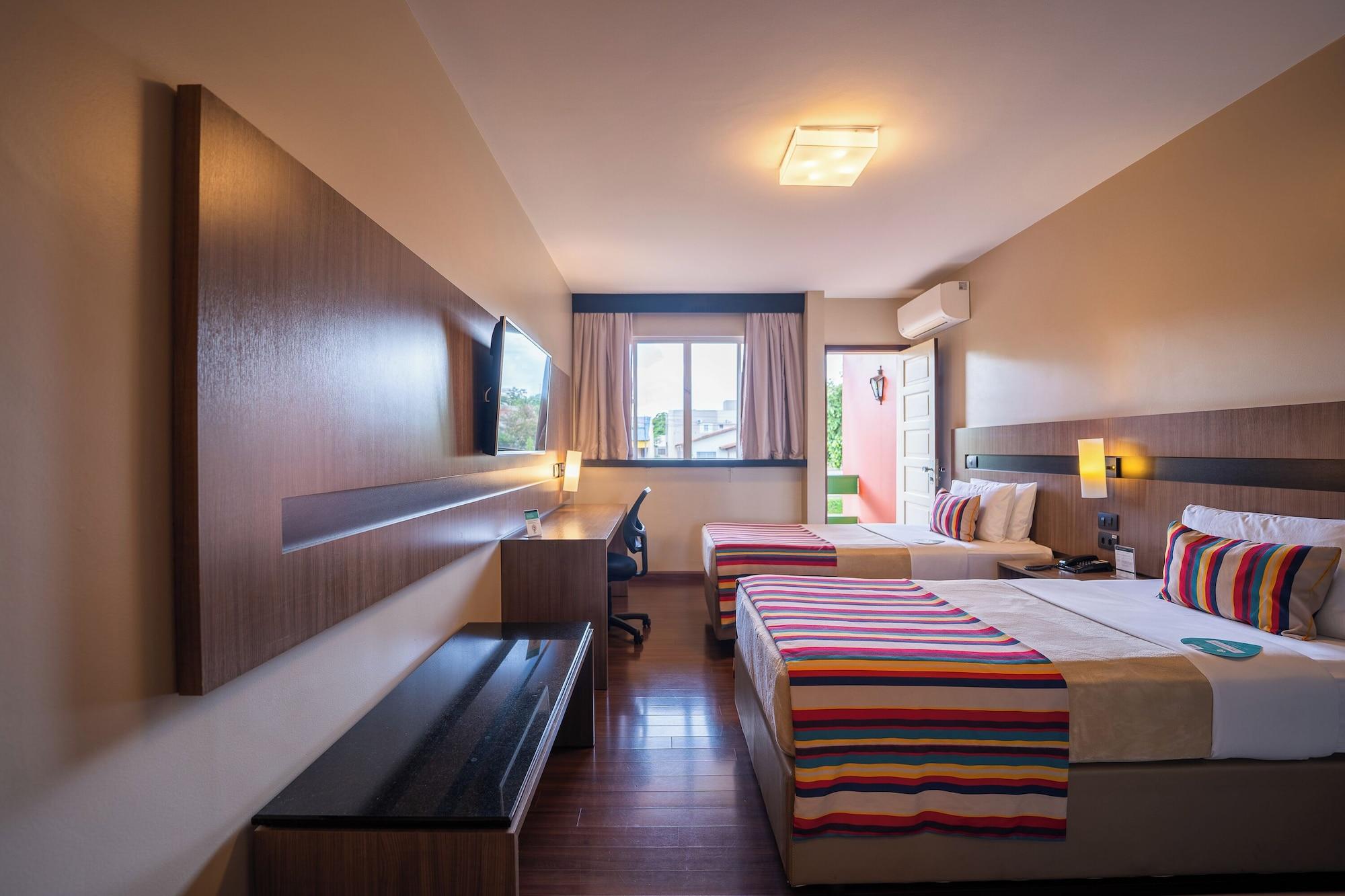 Habitación Hotel Deville Express Guaíra