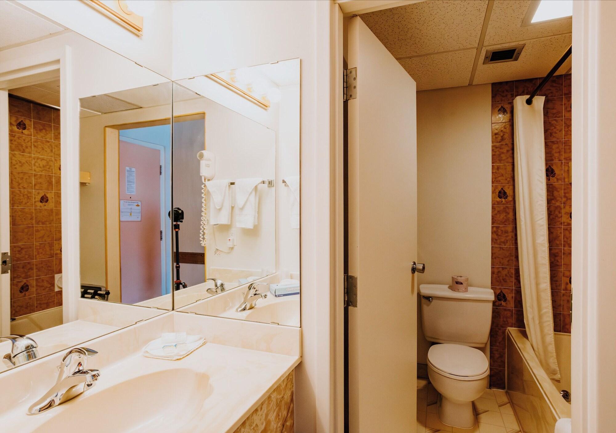 Equipamiento de Habitación New Imperial Inn Cold Lake