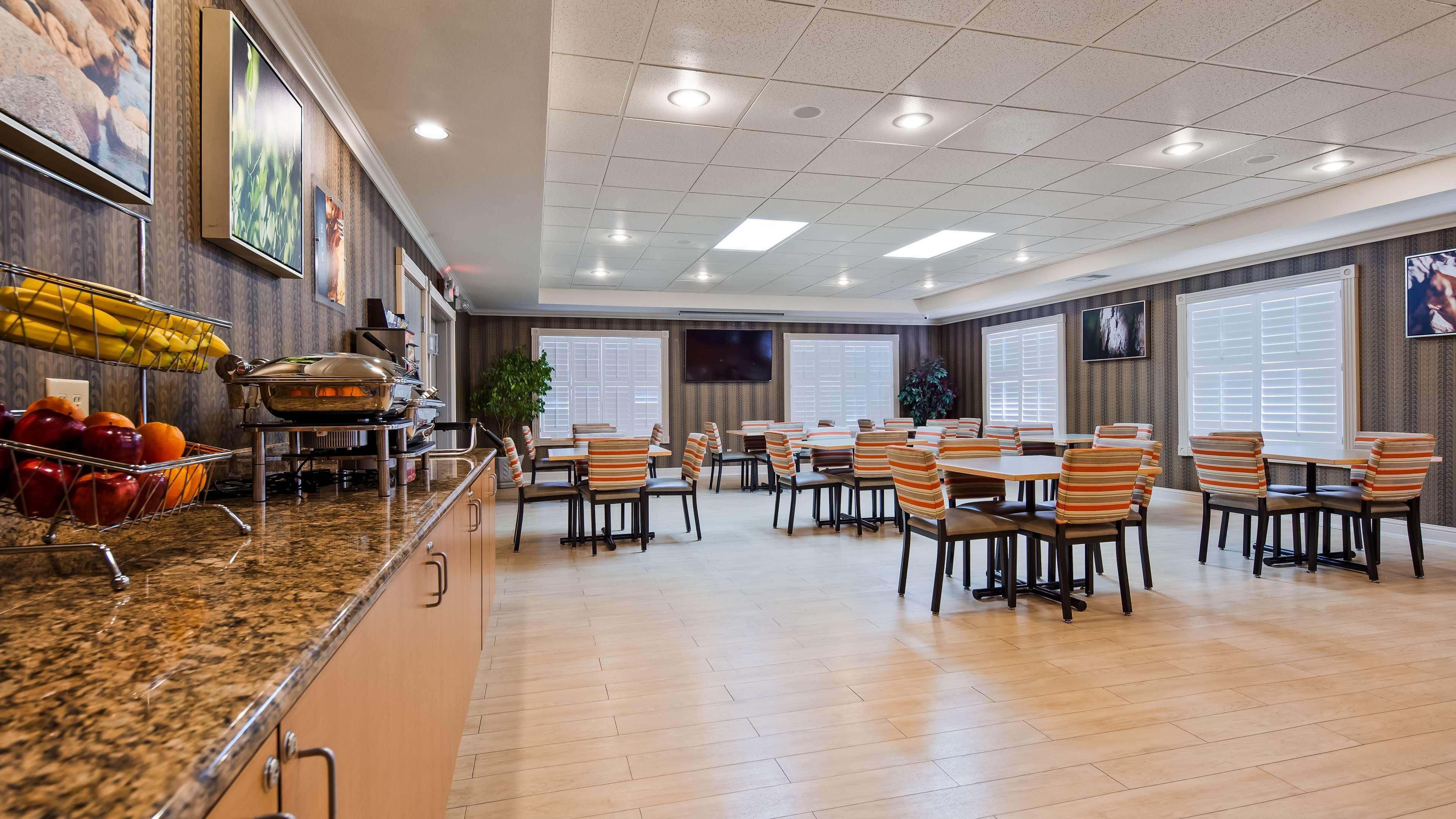 Restaurant Best Western Plus Rama Inn & Suites