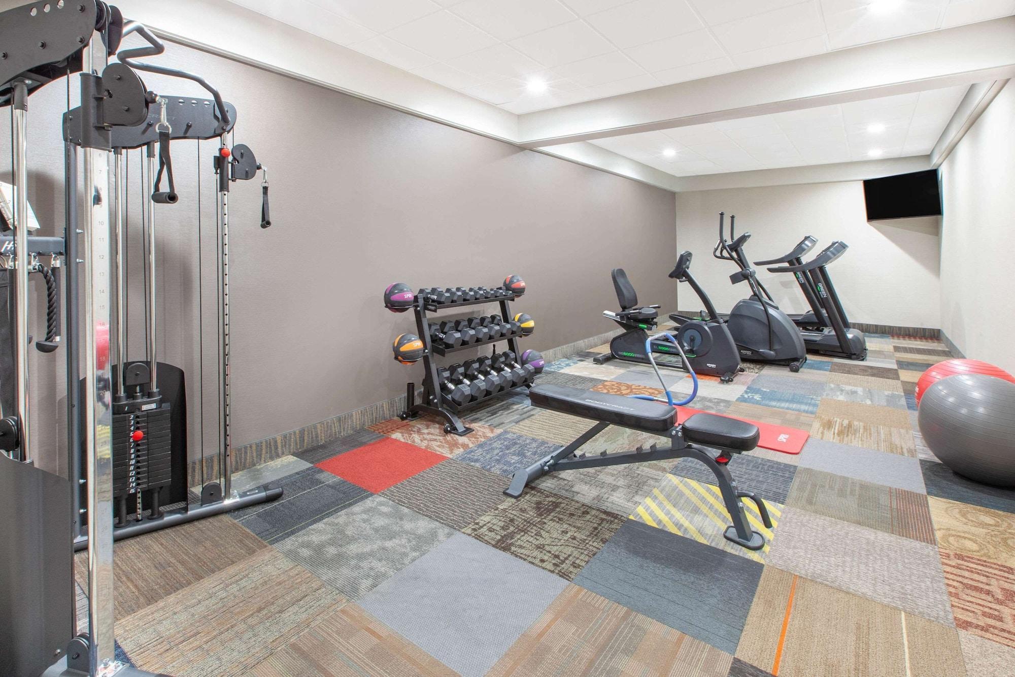Gimnasio Days Inn & Suites Grand Rapids Near Downtown