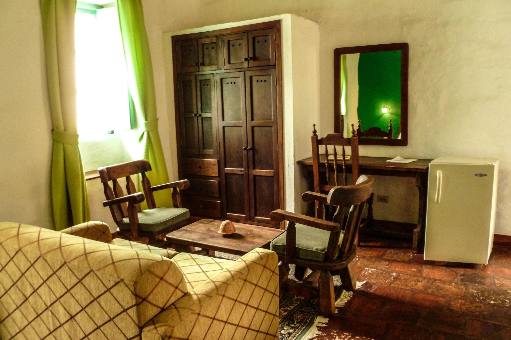 Suite Hotel Misión Santa Bárbara RNT 4799