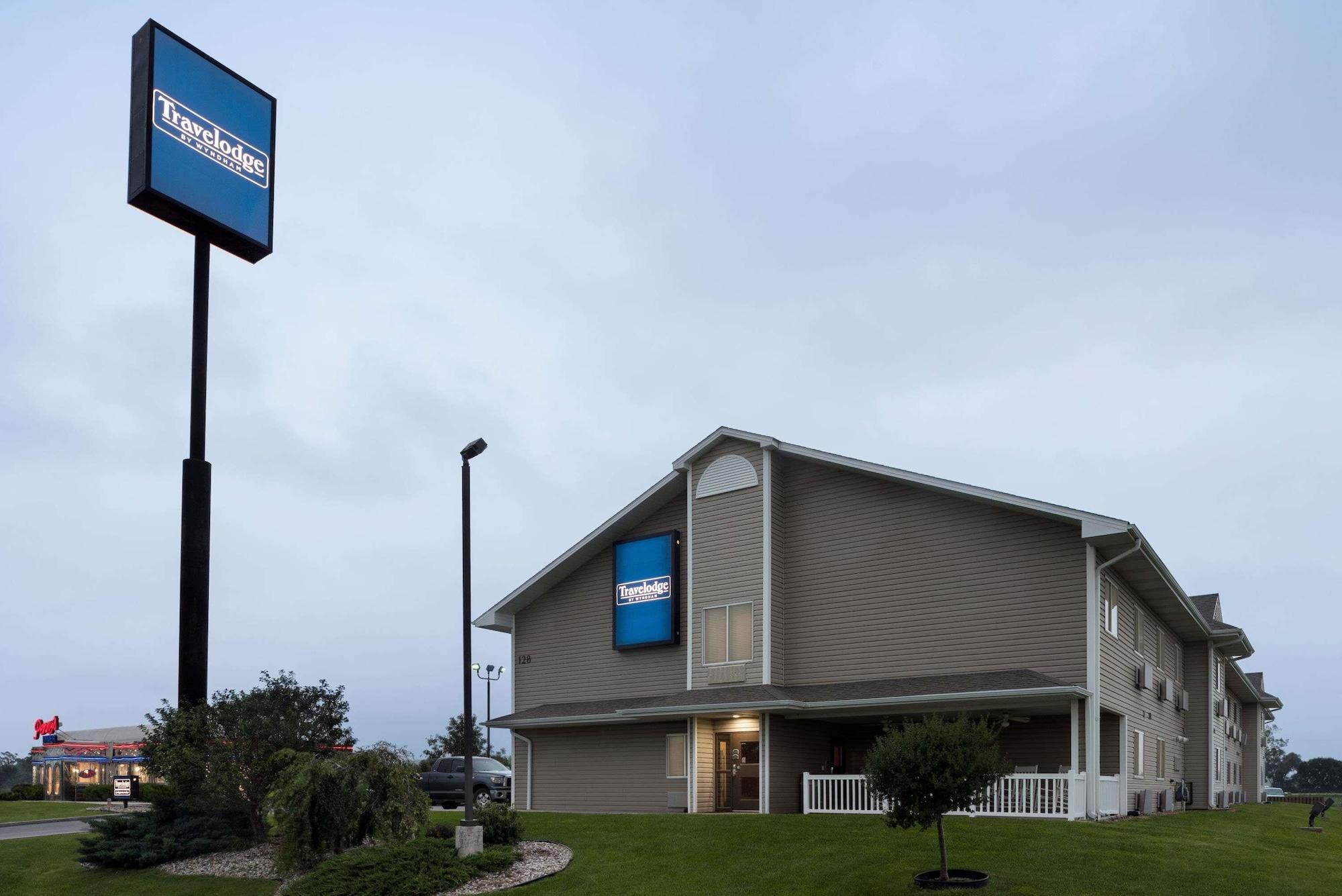 Vista Exterior Travelodge by Wyndham Missouri Valley