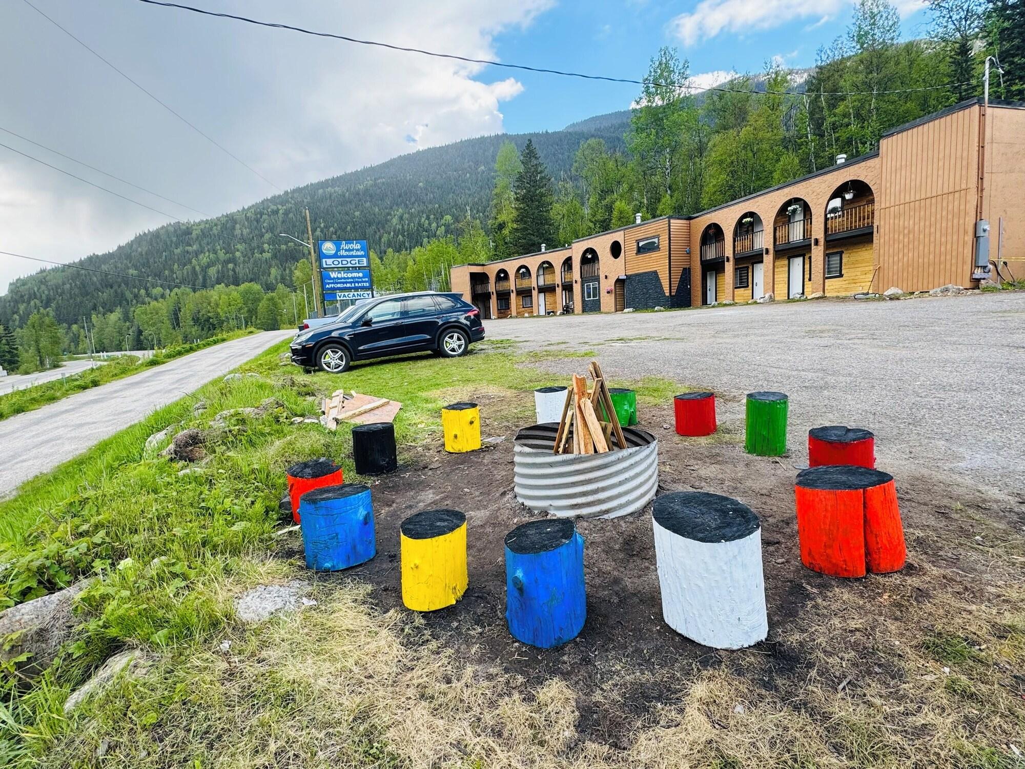 Varios Avola Mountain Lodge