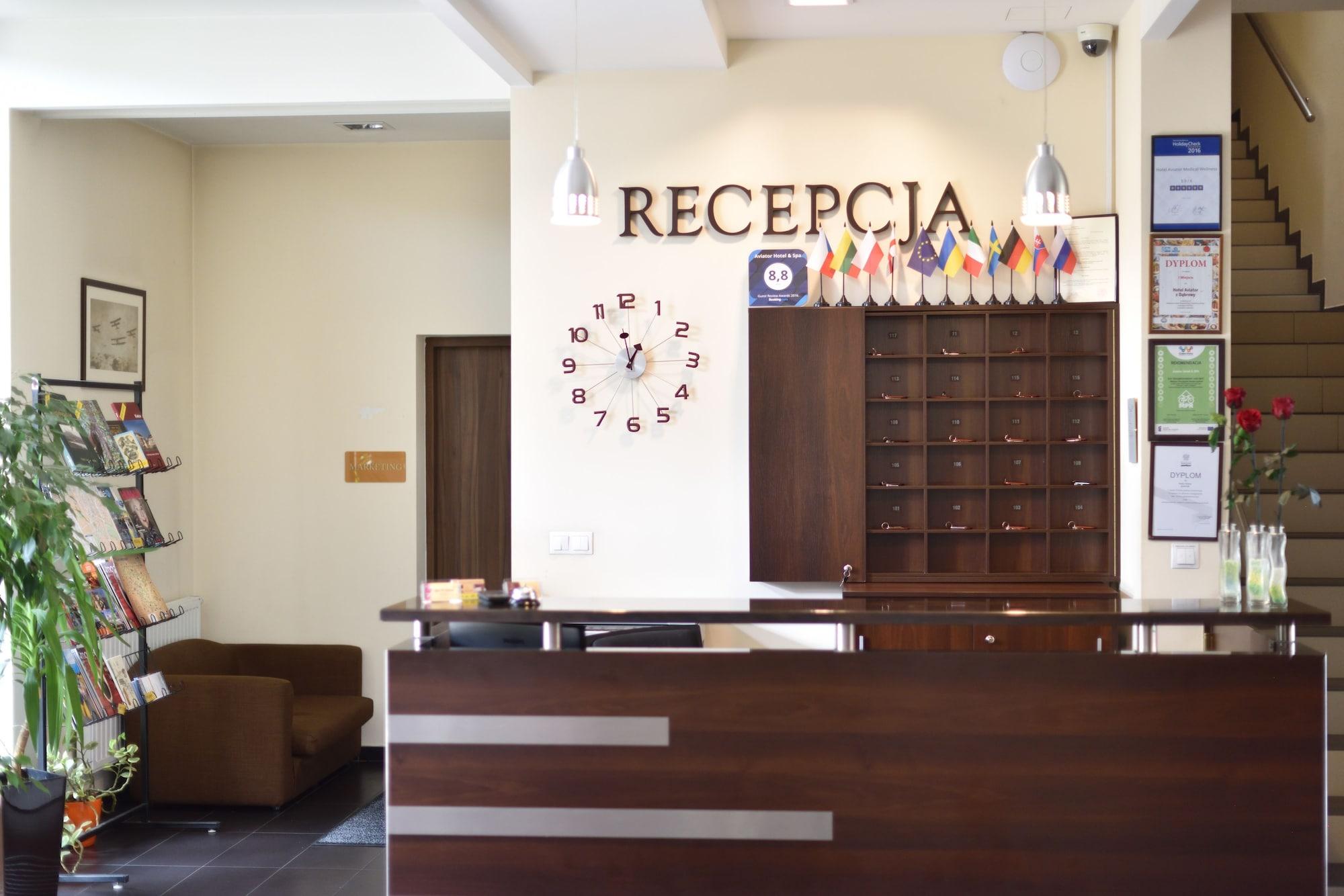 Vista Lobby Aviator Hotel Wellness & SPA