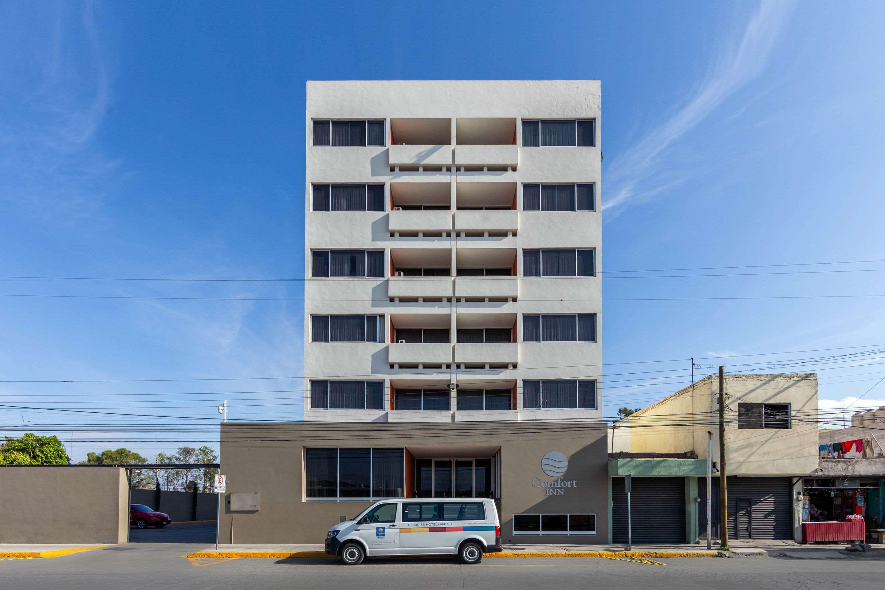 Vista Exterior Comfort Inn San Luis Potosi