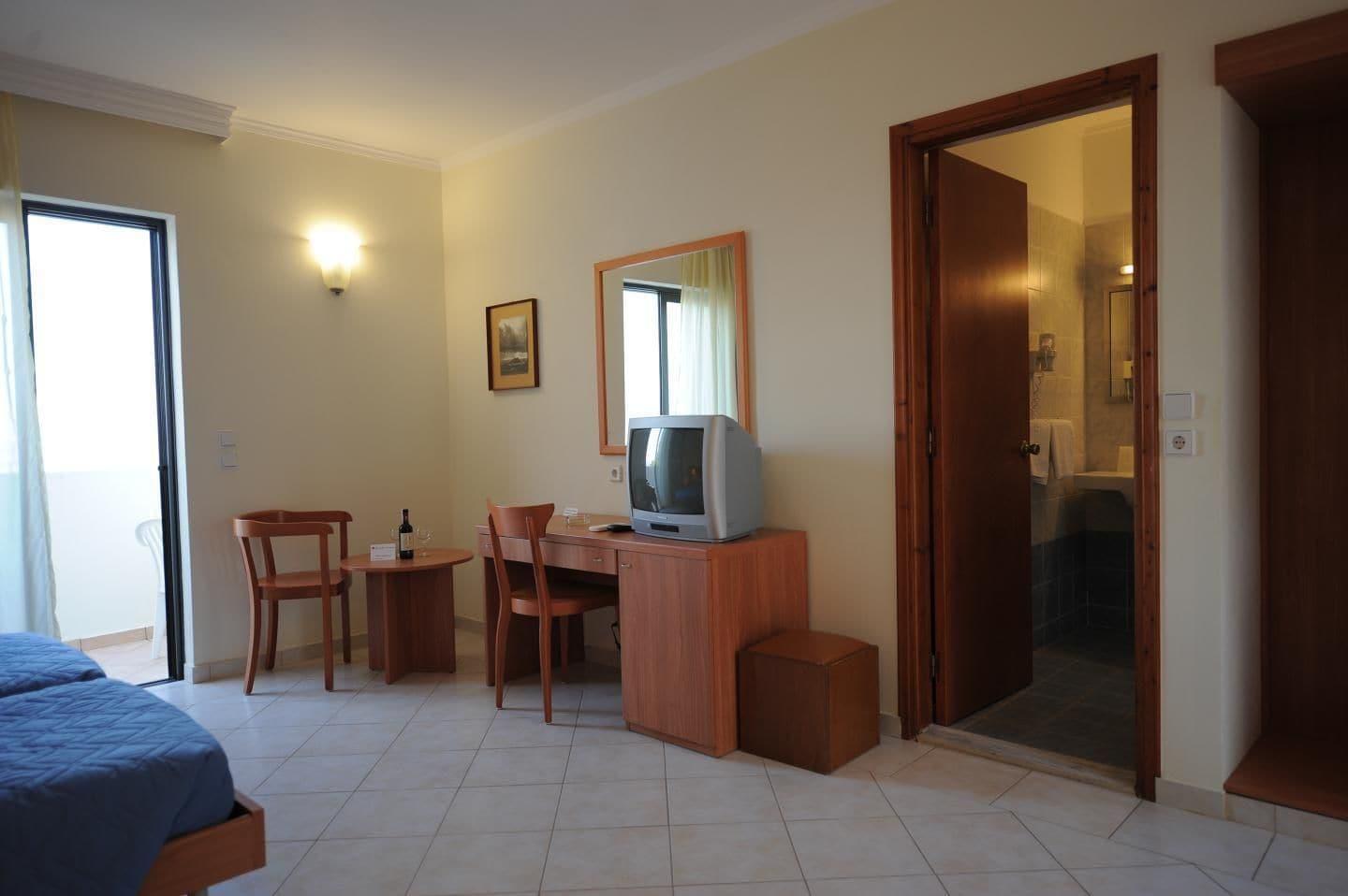 Set de Habitación Golden View Studios