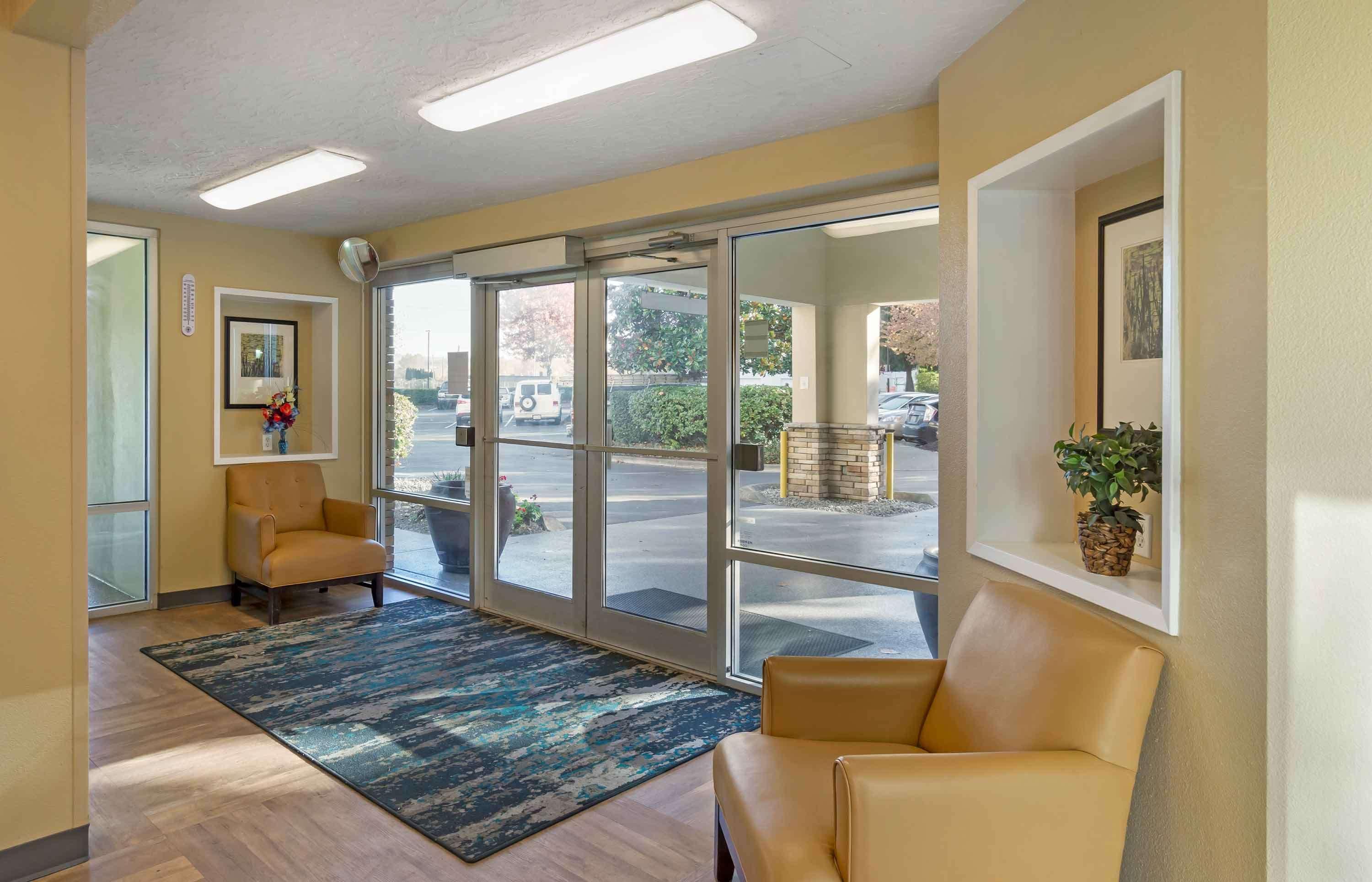 Vista Lobby Extended Stay America Suites Seattle Southcenter