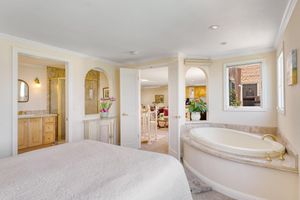 Alquiler Vacacional - BEACH FRONT LUXURY VENETIAN - 2 Jacuzzi Tubs - 2 Parking Passes - BBQ