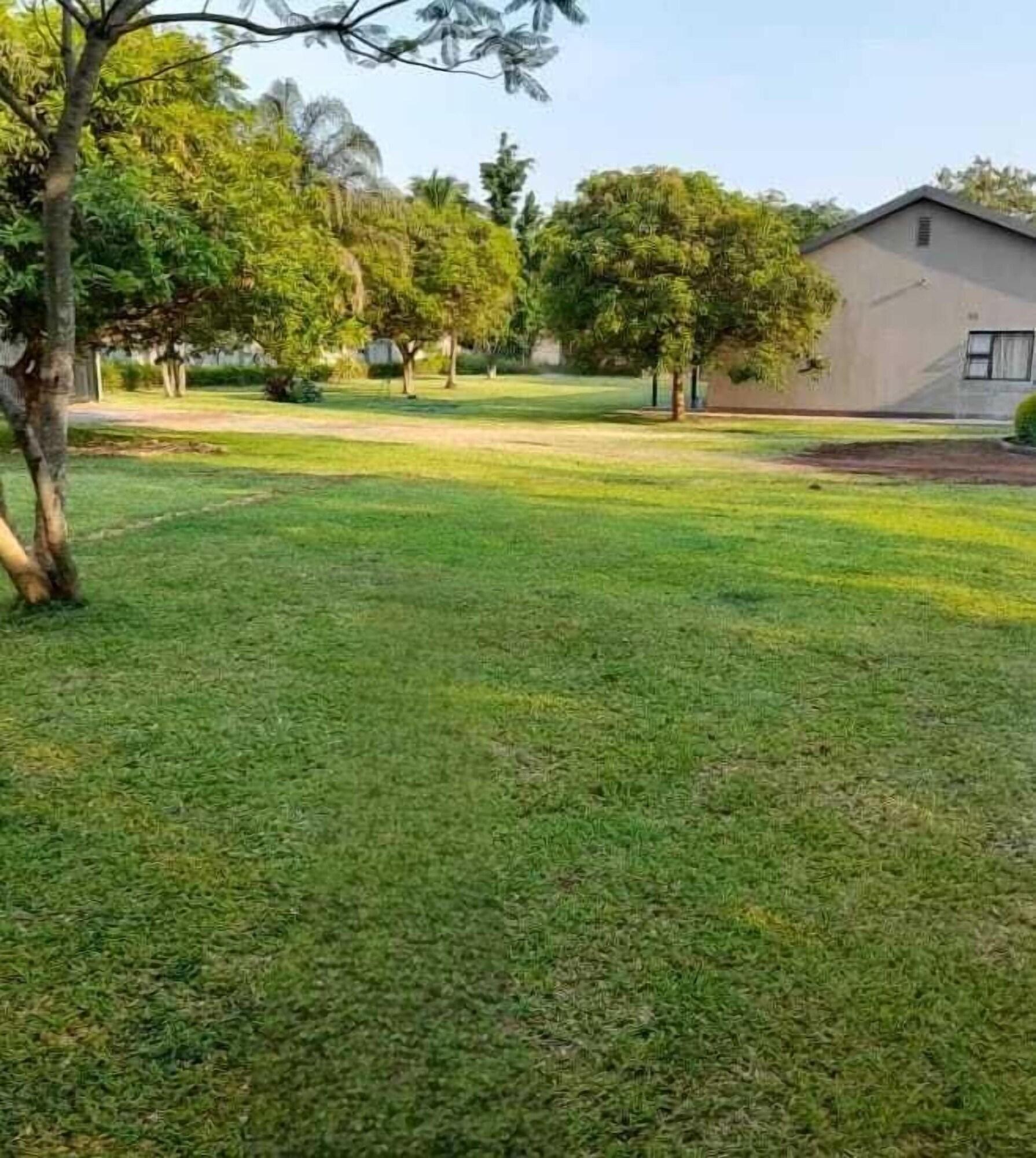 Vista Exterior Secured Apartments