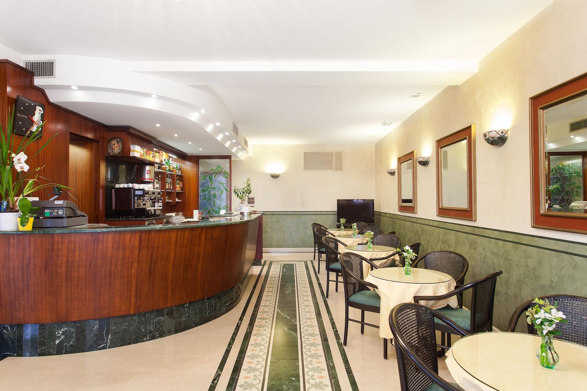 Bar/Salón Gambara