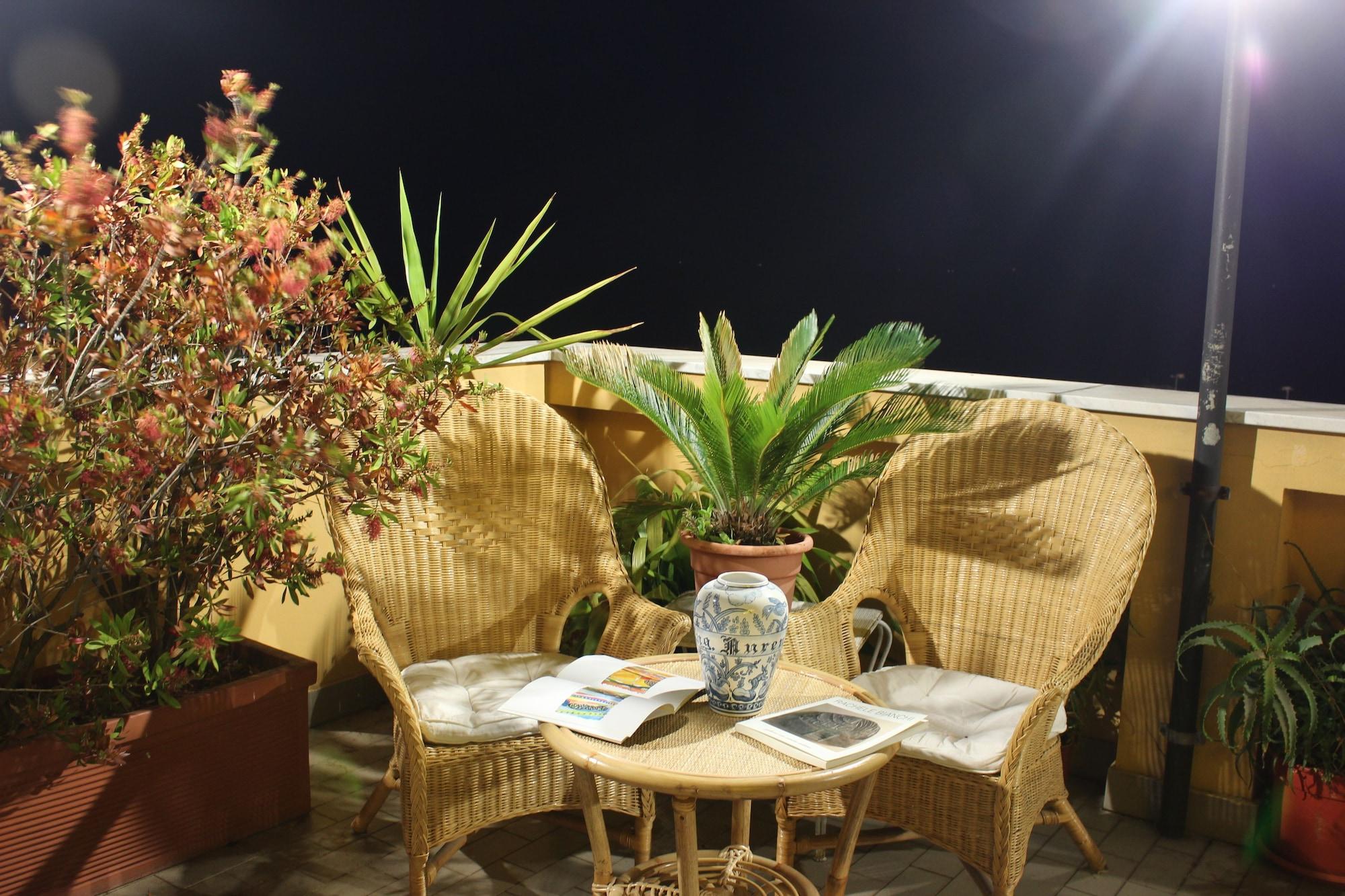 Vista Exterior Hotel Garden