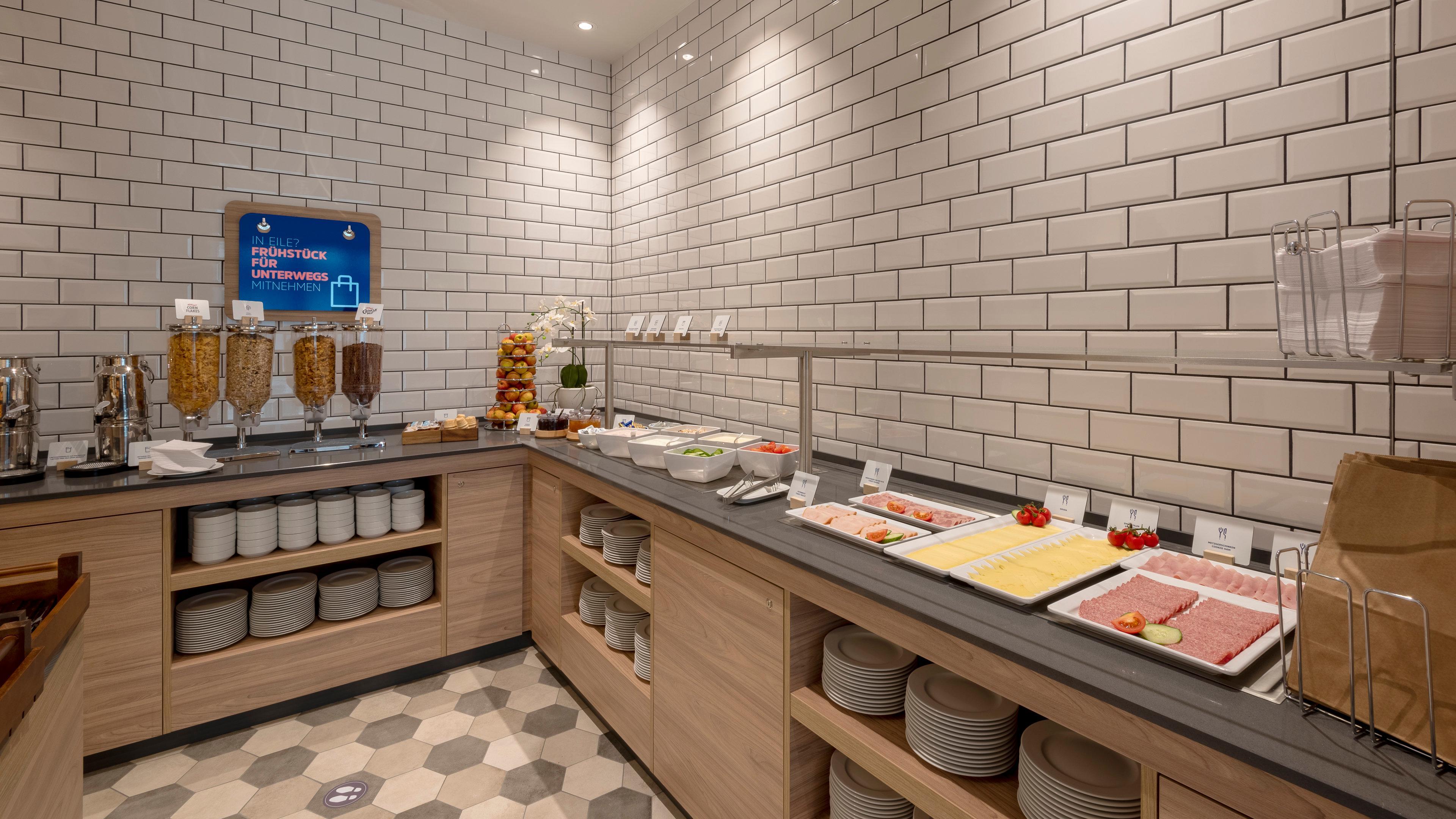Restaurant Holiday Inn Express Offenbach by IHG