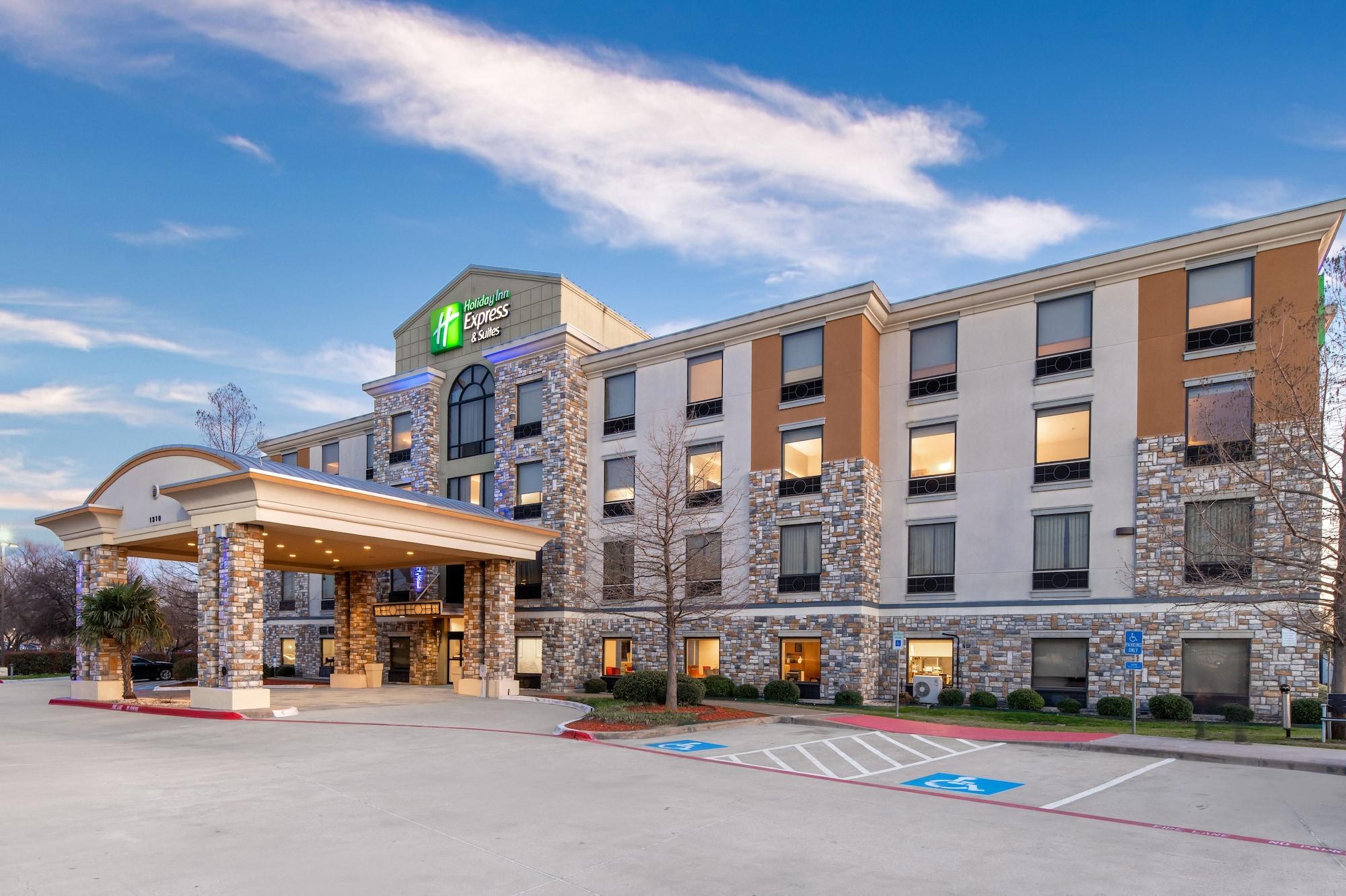 Vista Exterior Holiday Inn Express Hotel & Suites Dallas South - Desoto by IHG