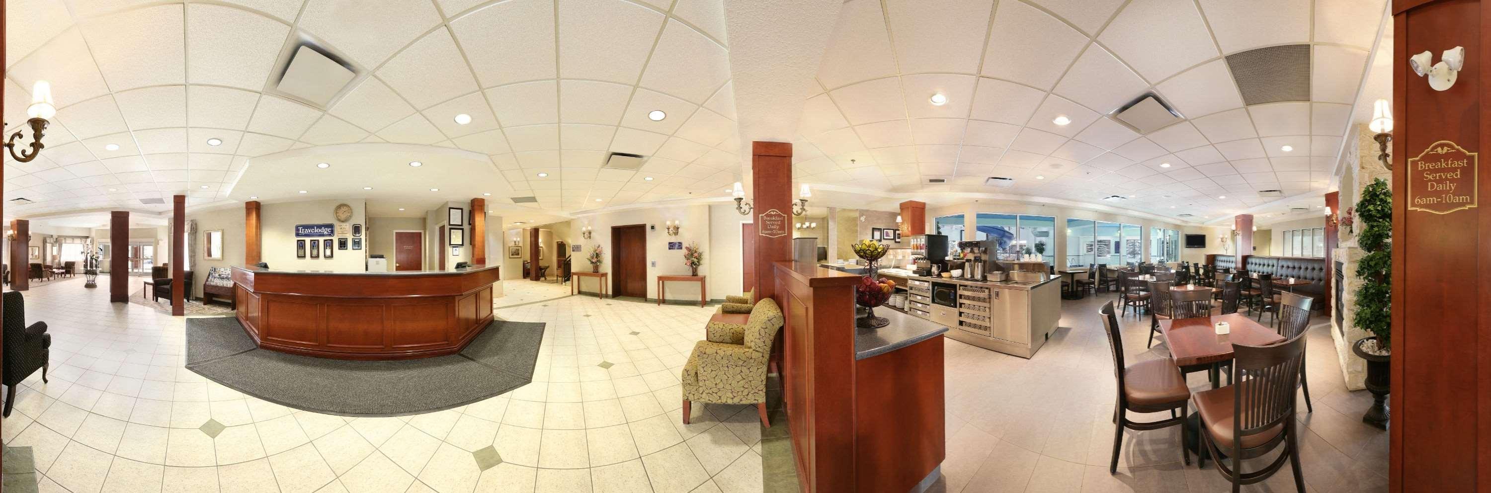 Vista Lobby Travelodge by Wyndham Strathmore