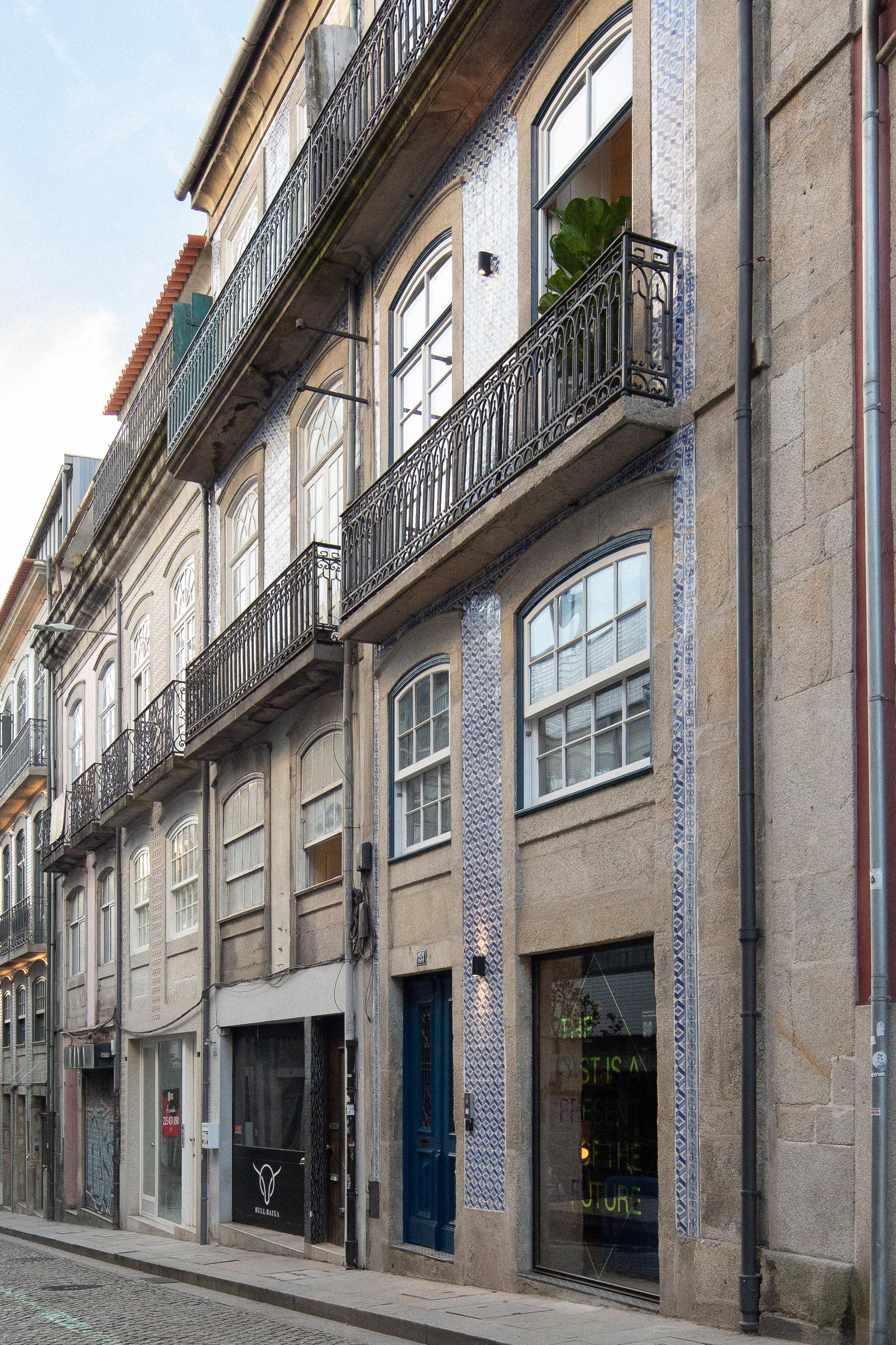 Vista da fachada Almadina Smart Luxury