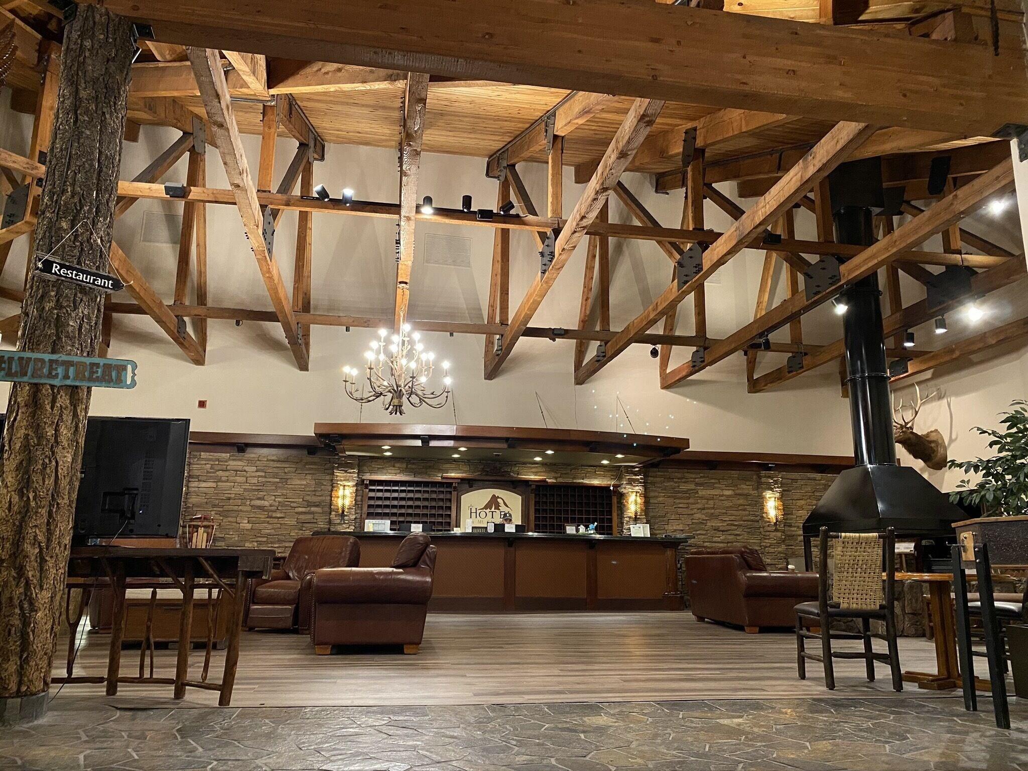 Vista Lobby The Retreat on Charleston Peak