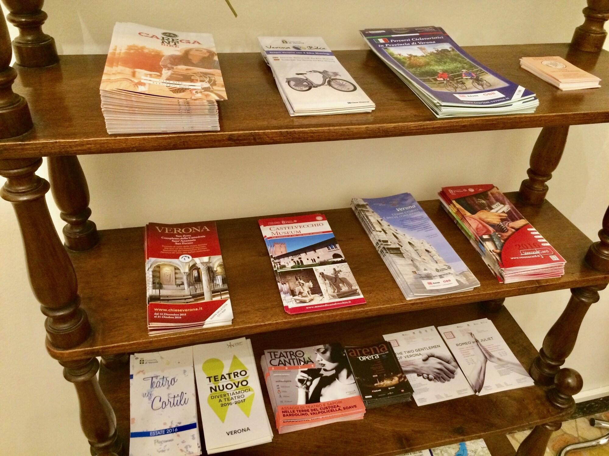 Vista Lobby Notti Sull'Adige