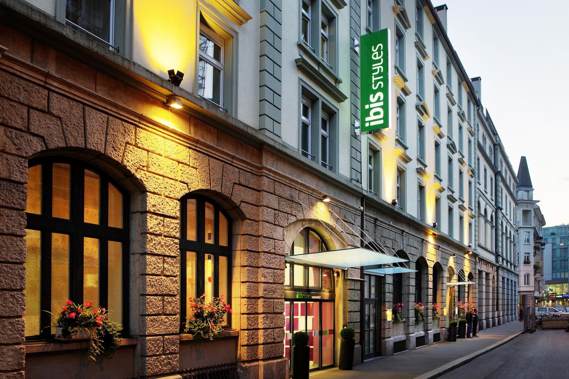 Vista Exterior ibis Styles Luzern