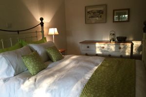 Alquiler Vacacional - A peaceful ground floor apartment within our refurbished Sussex barn.