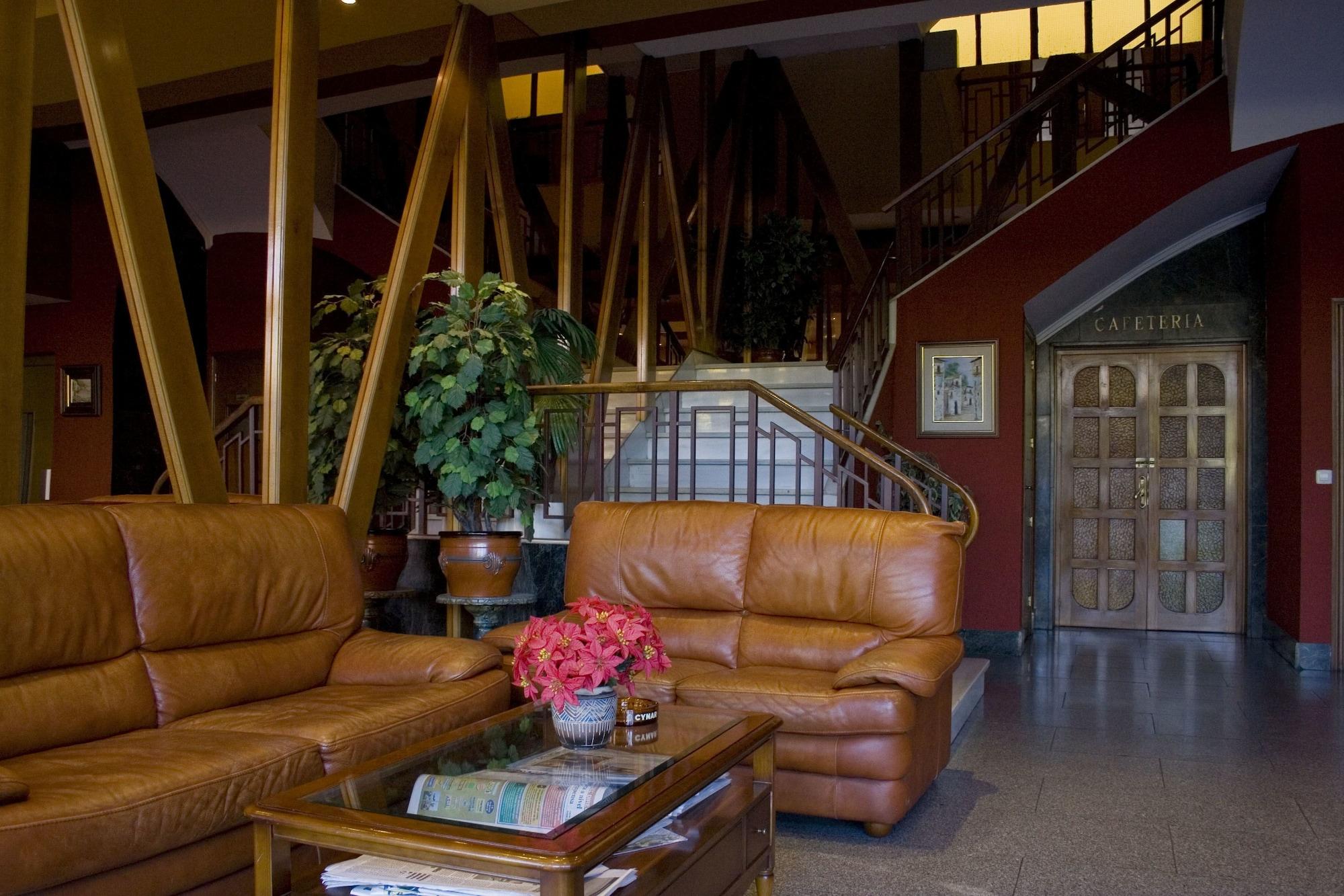 Vista Lobby Hotel Perales