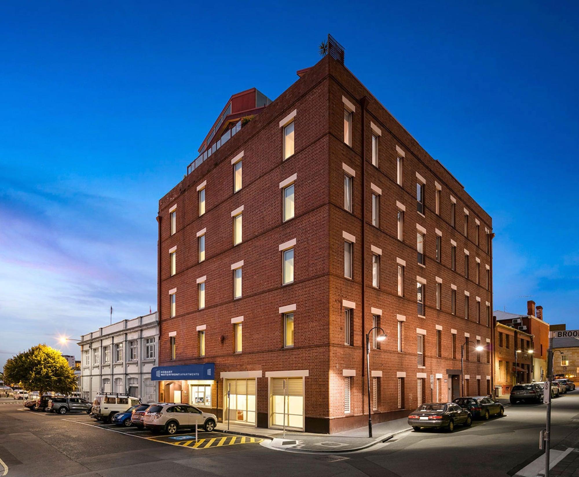 Varios Hobart Waterfront Apartments