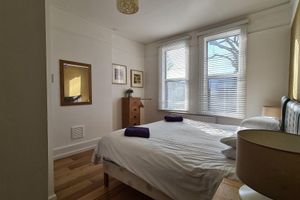 Alquiler Vacacional - Large sunny fresh two bedroom apt in London ideal for tourists, refurbished
