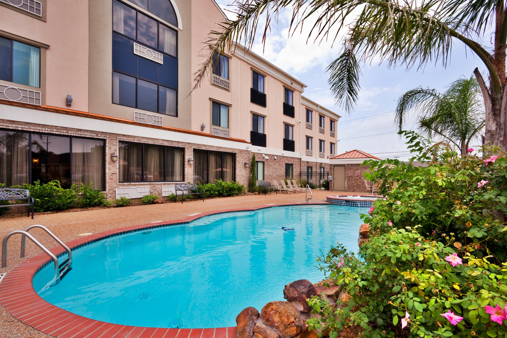 Vista Piscina Holiday Inn Express & Suites Fairfield-North