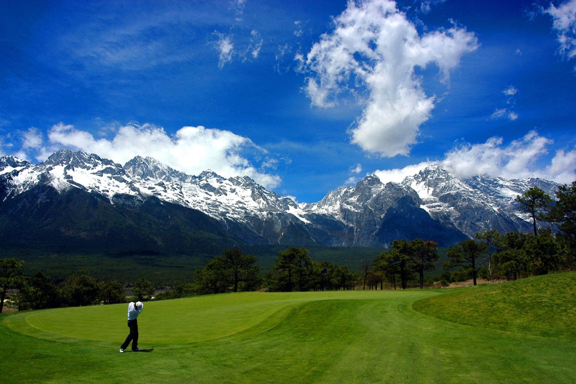 Campo de Golf LUX Tea Horse Road Lijiang