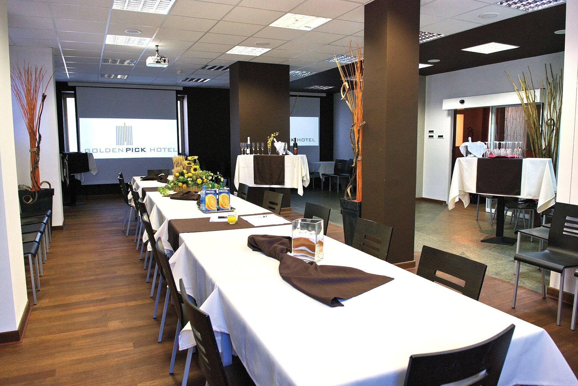 Sala de Reuniones Hotel Prunk
