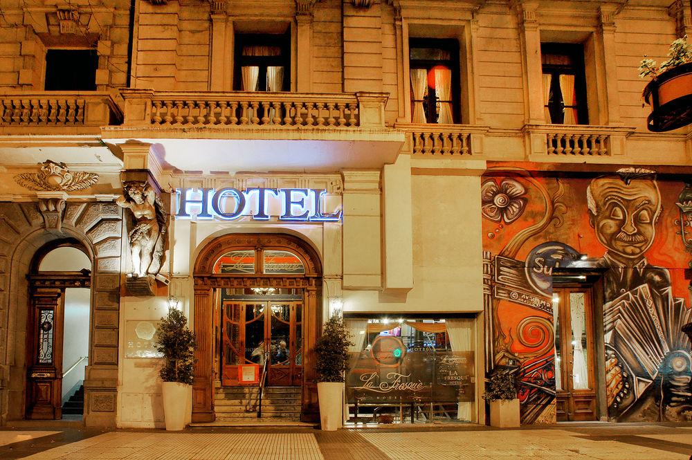 Varios La Fresque Hotel