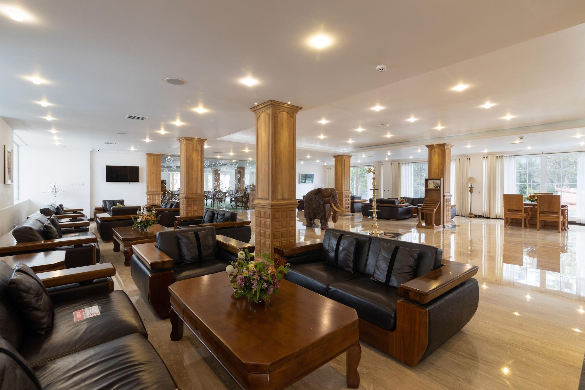 Vista Lobby Araliya Green Hills - Where Historic Charm Mingles with Natural Beauty