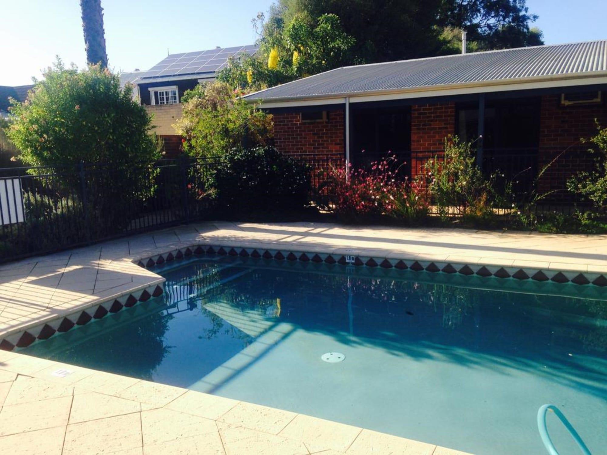 Vista Piscina Rose & Crown Hotel