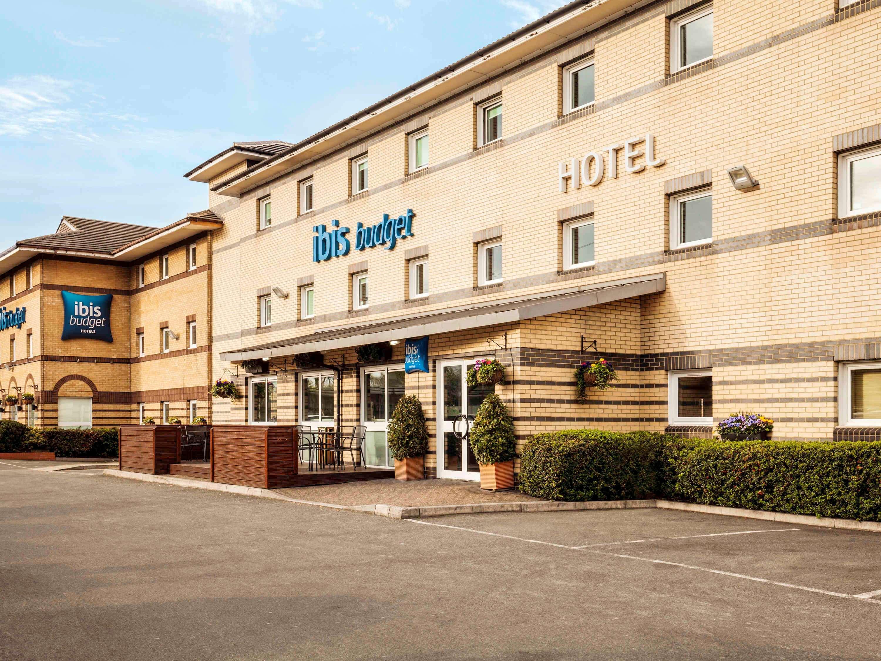 Vista Exterior ibis budget London Barking