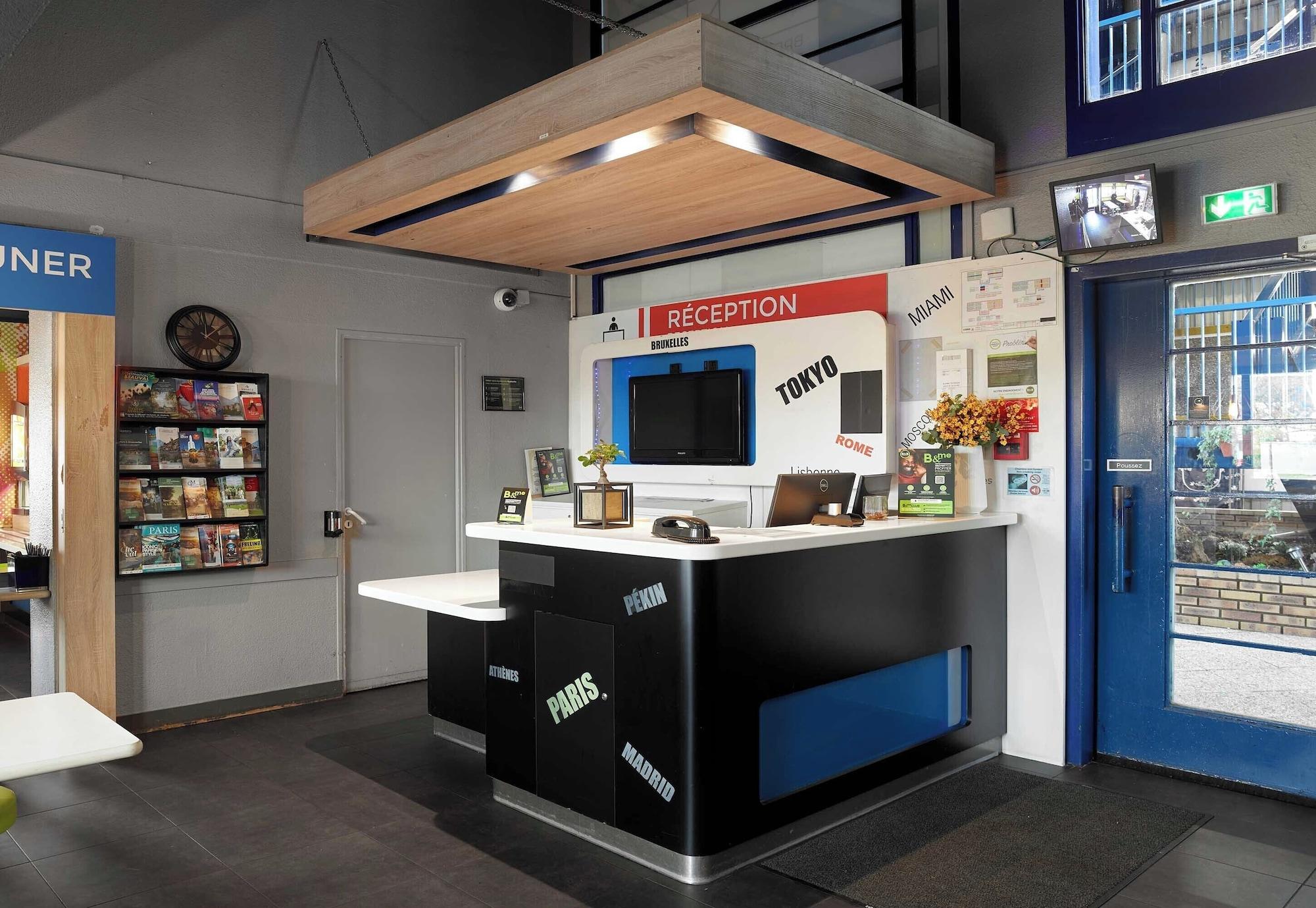 Vista Lobby B&B Hotel Cergy Pierrelaye