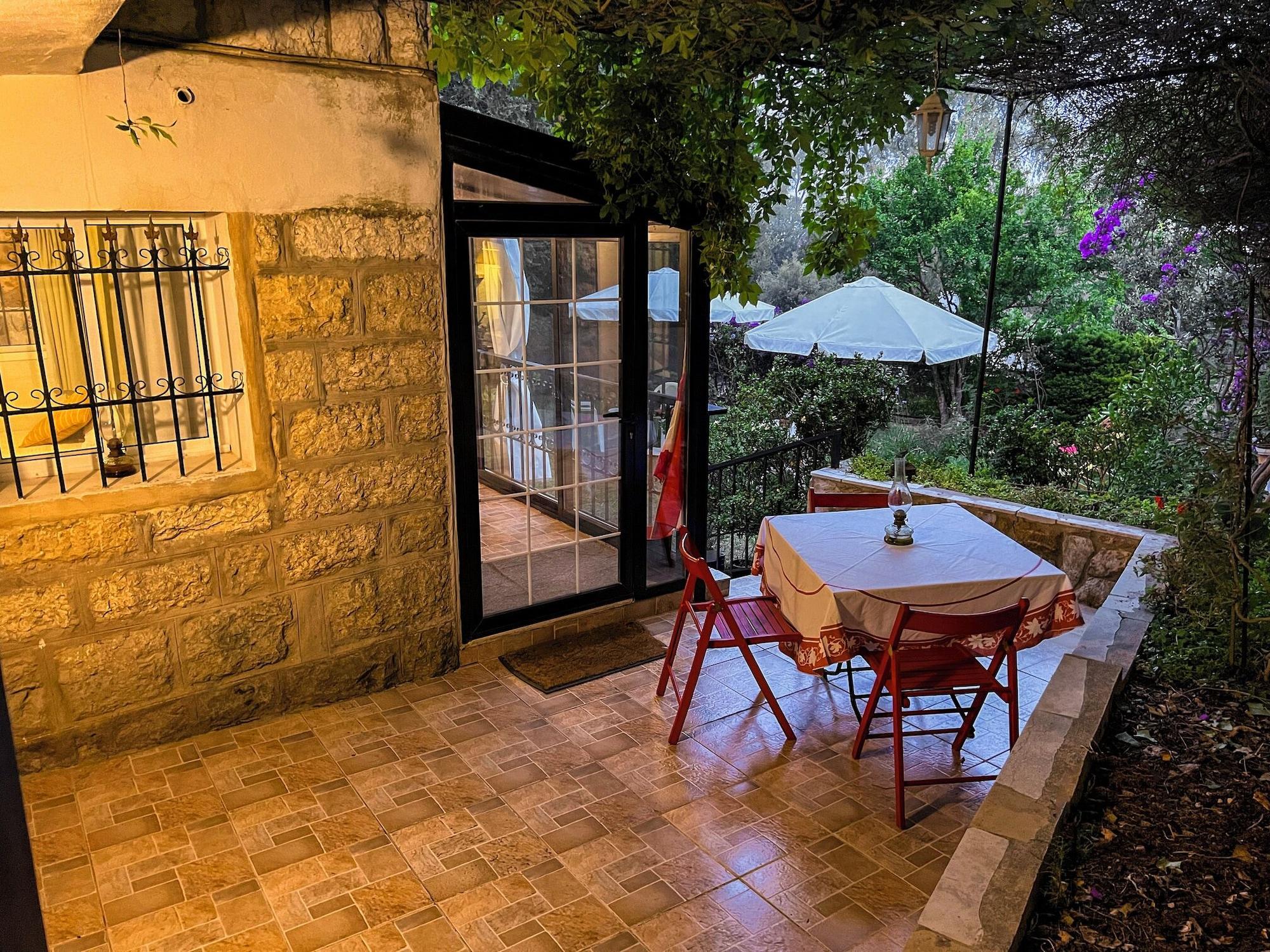 Restaurant Les Bougainvilliers GuestHouse by Hansa