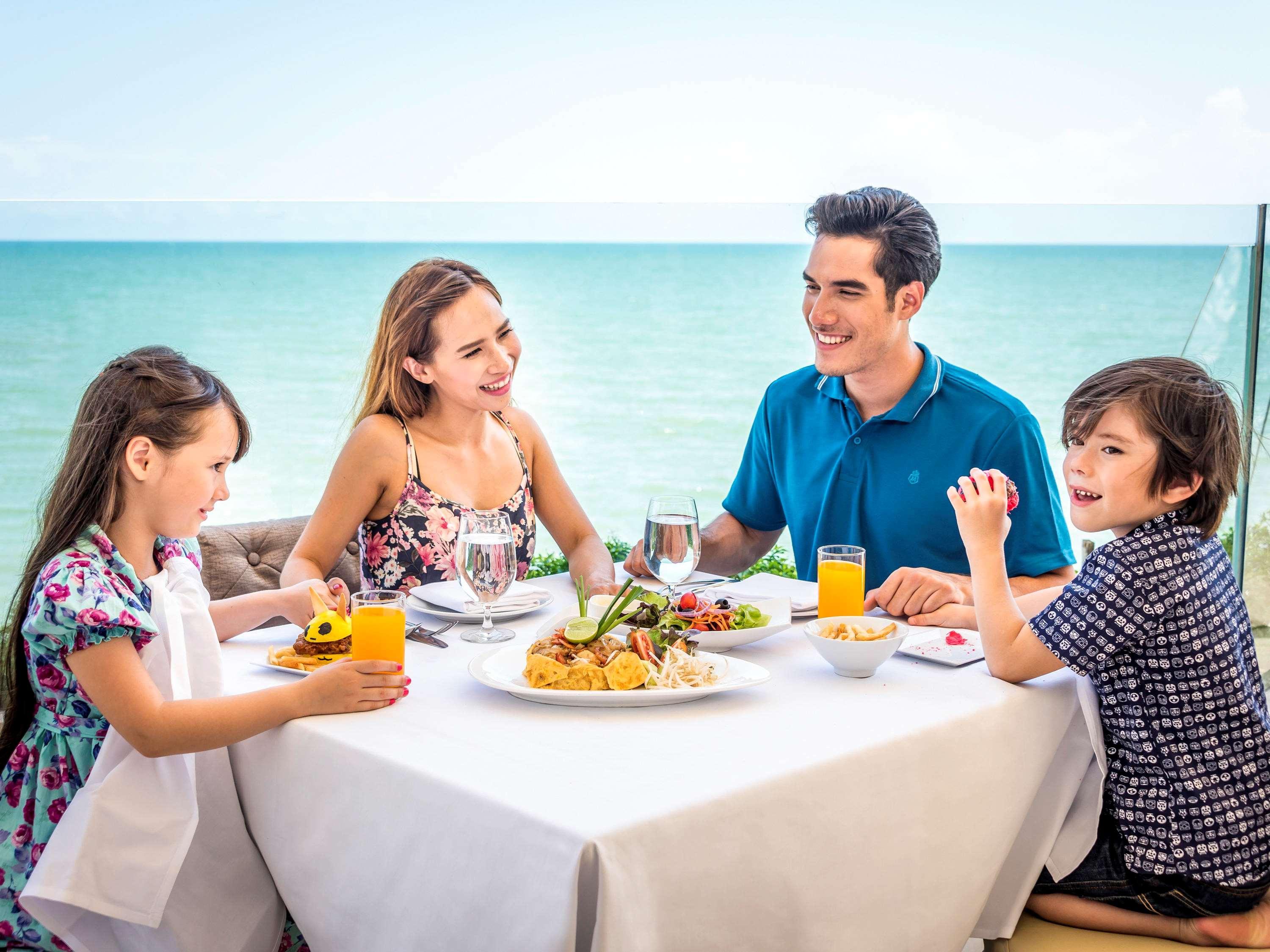 Vista Exterior Radisson Resort & Spa Hua Hin