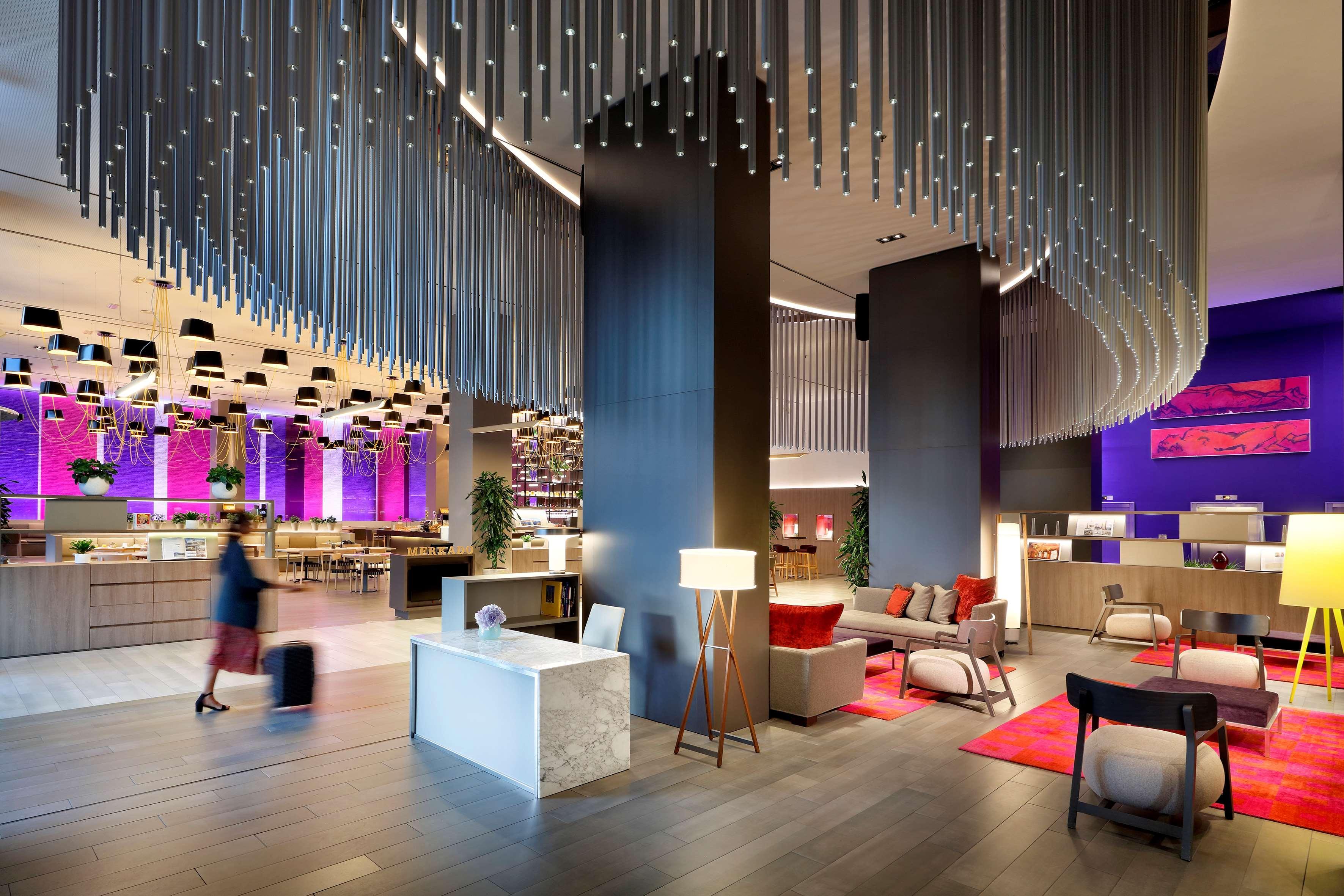 Vista Lobby Melia Barcelona Sky