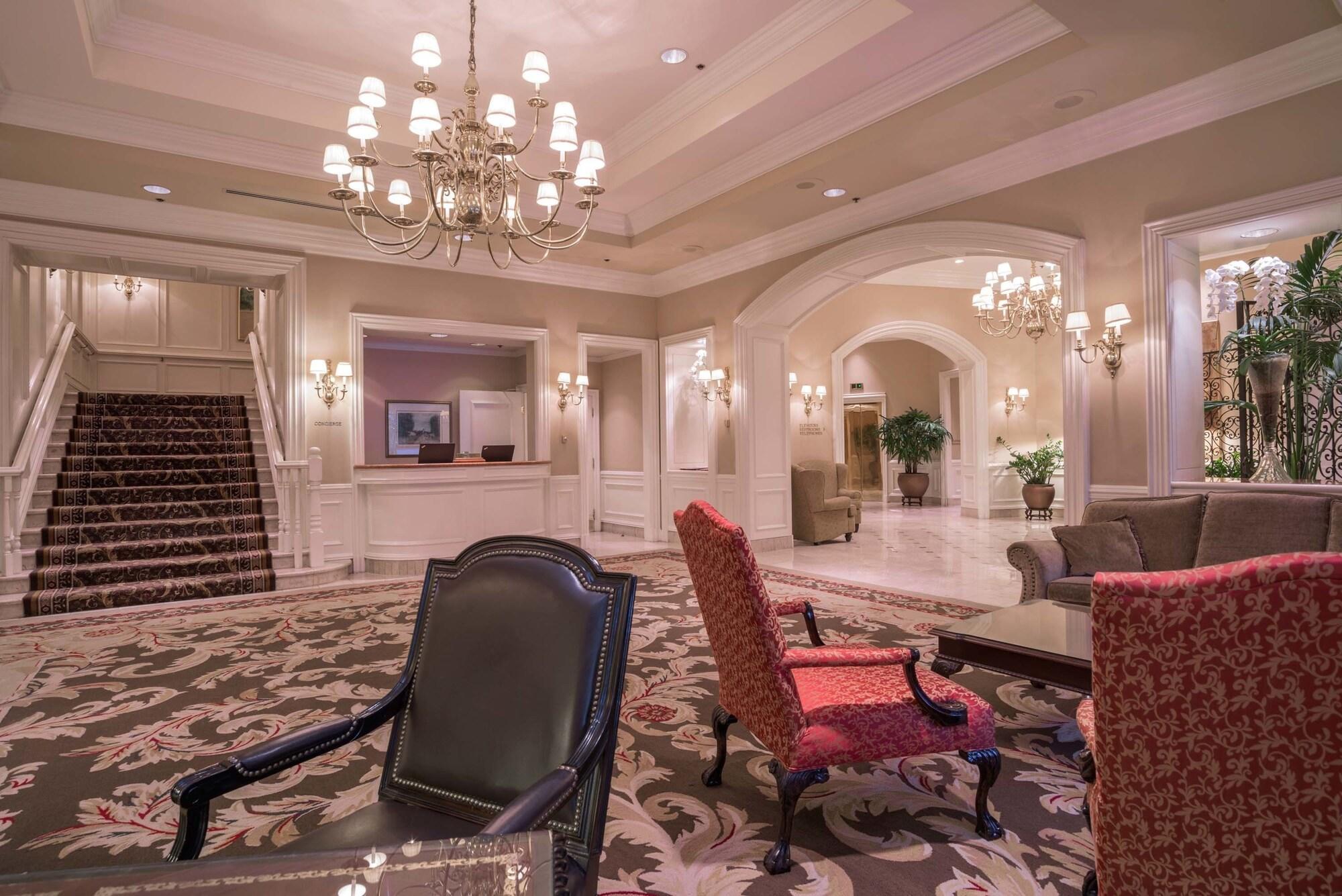 Vista Lobby La Grande Residence Vancouver at The Sutton Place Hotel