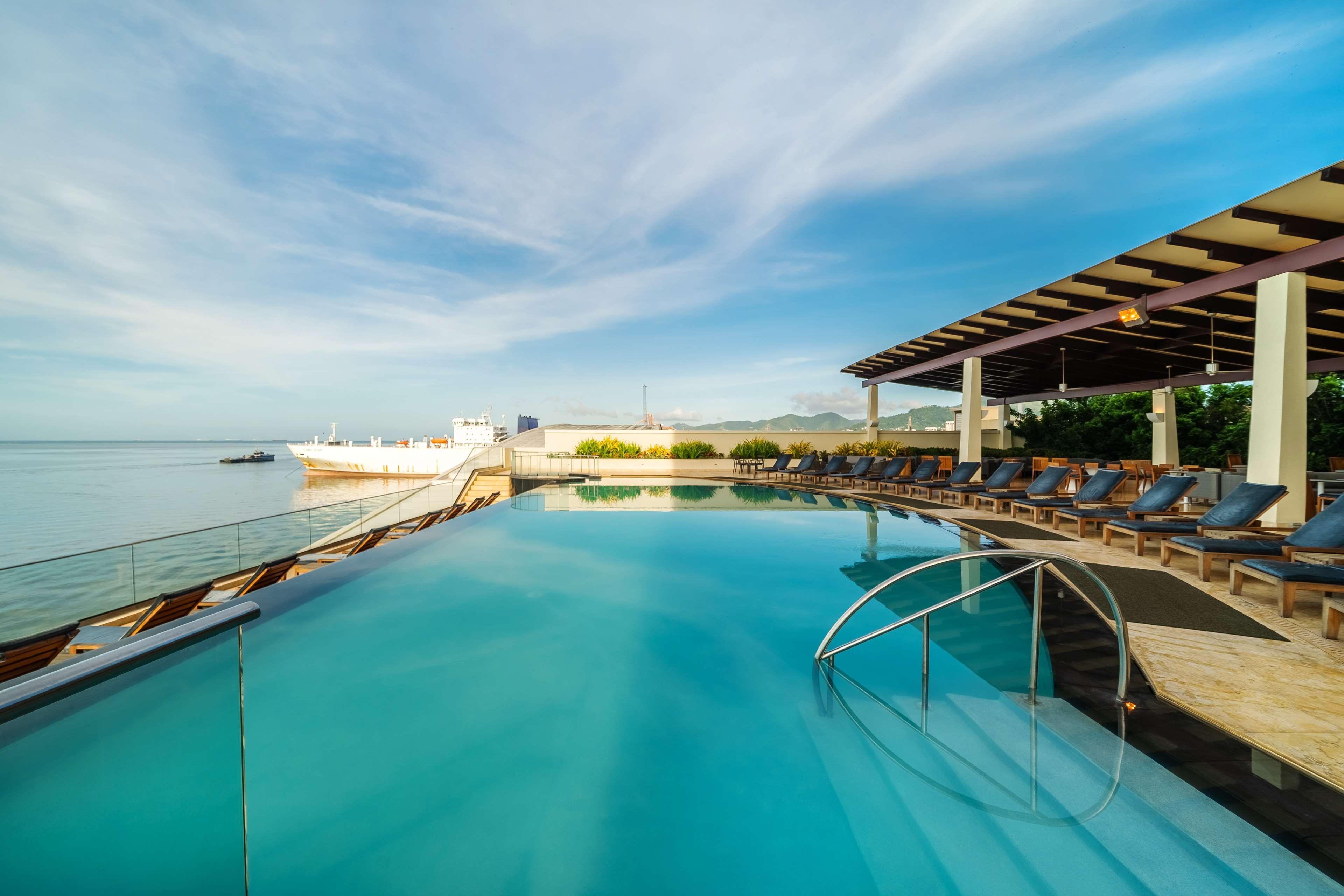 Vista Piscina Hyatt Regency Trinidad