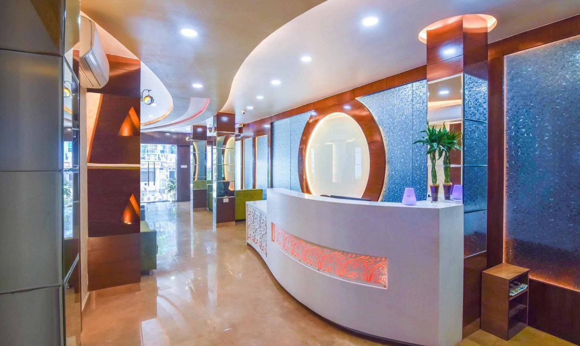 Vista Lobby Hotel Saffron