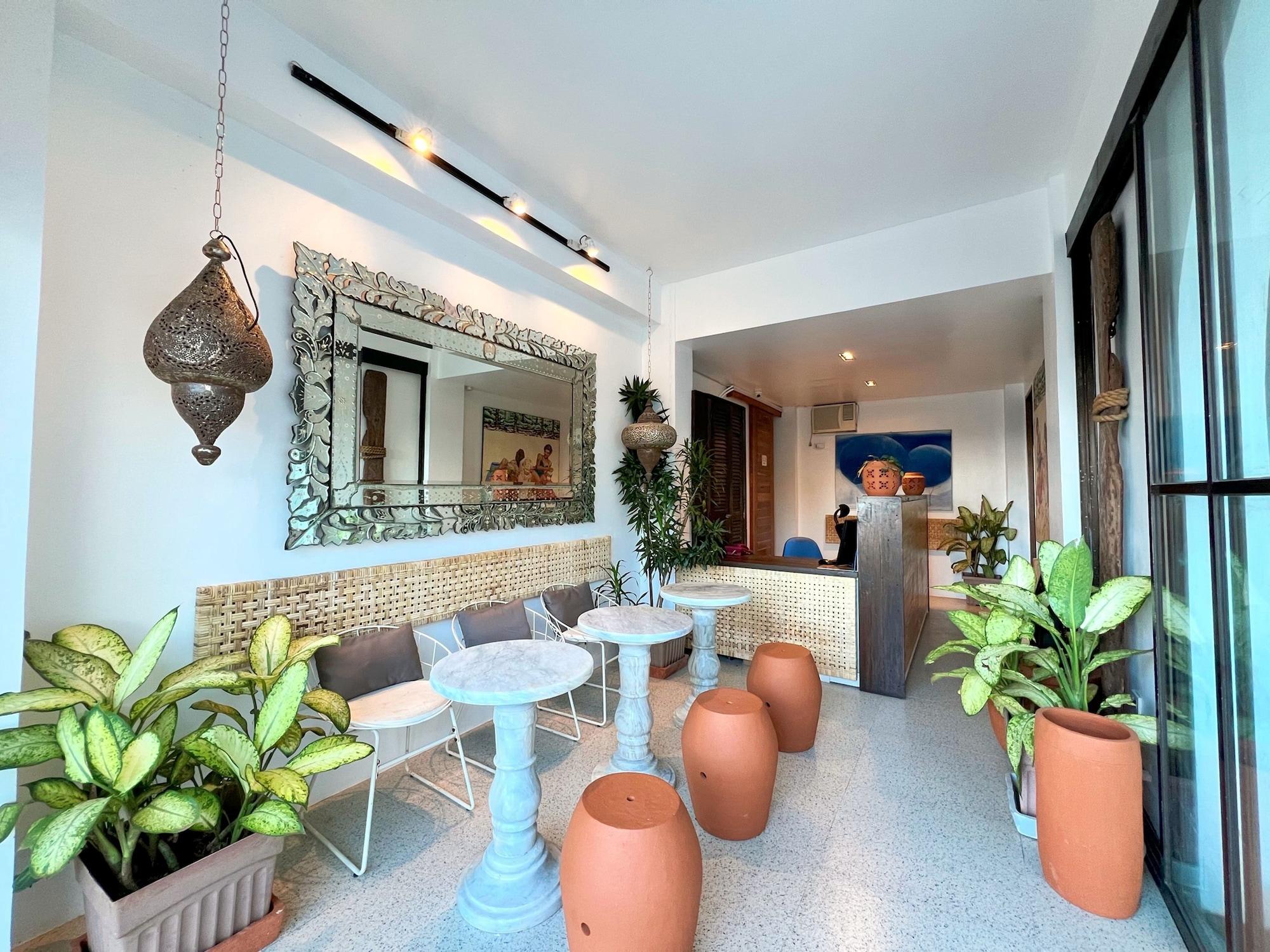 Vista Lobby Palassa Private Residences