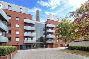 Arriendo temporal - Luxury 2-bed Flat, Parking Near Tube and Emirates