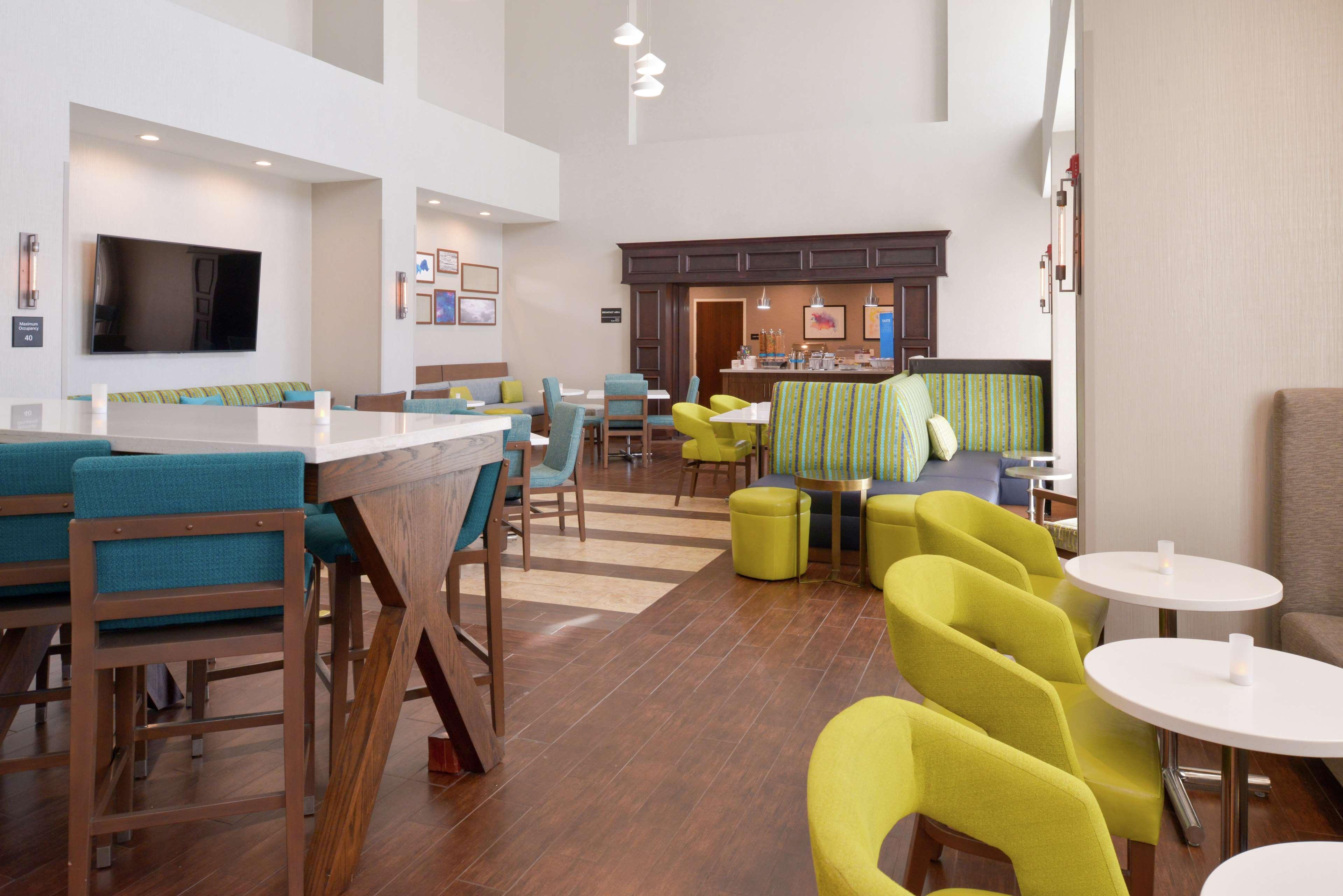 Vista Lobby Hampton Inn & Suites Port Aransas