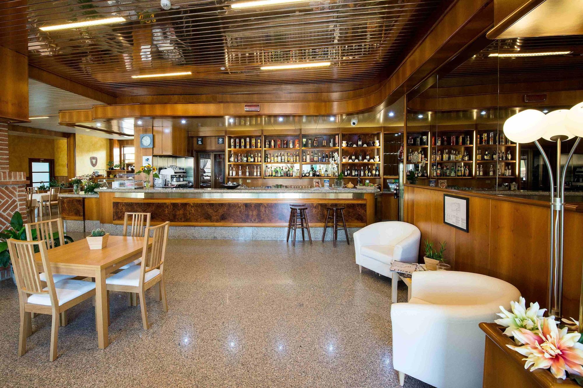 Vista Lobby Hotel Route 9
