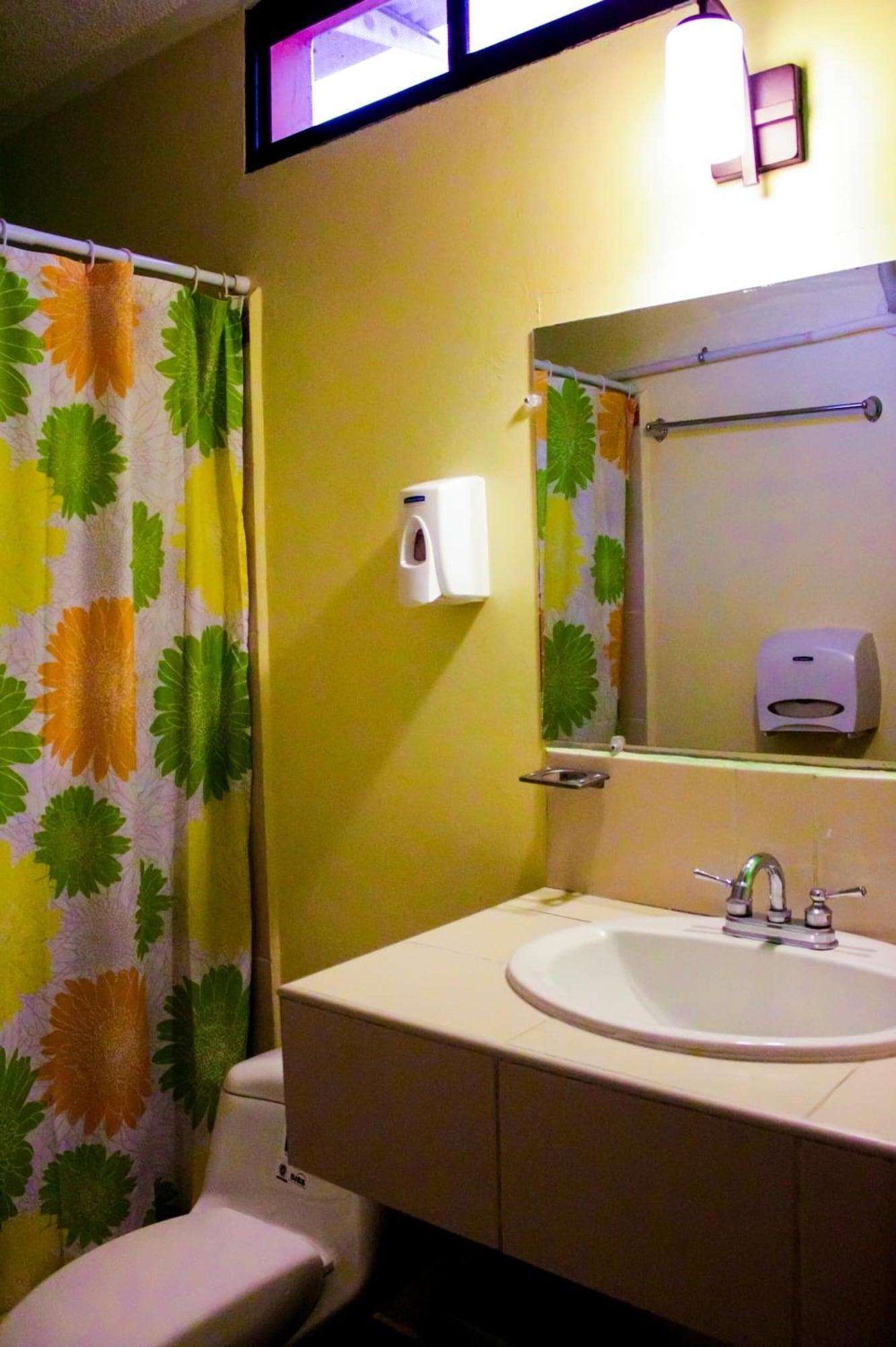 Equipamiento de Habitación Mados Hotel Guanacaste