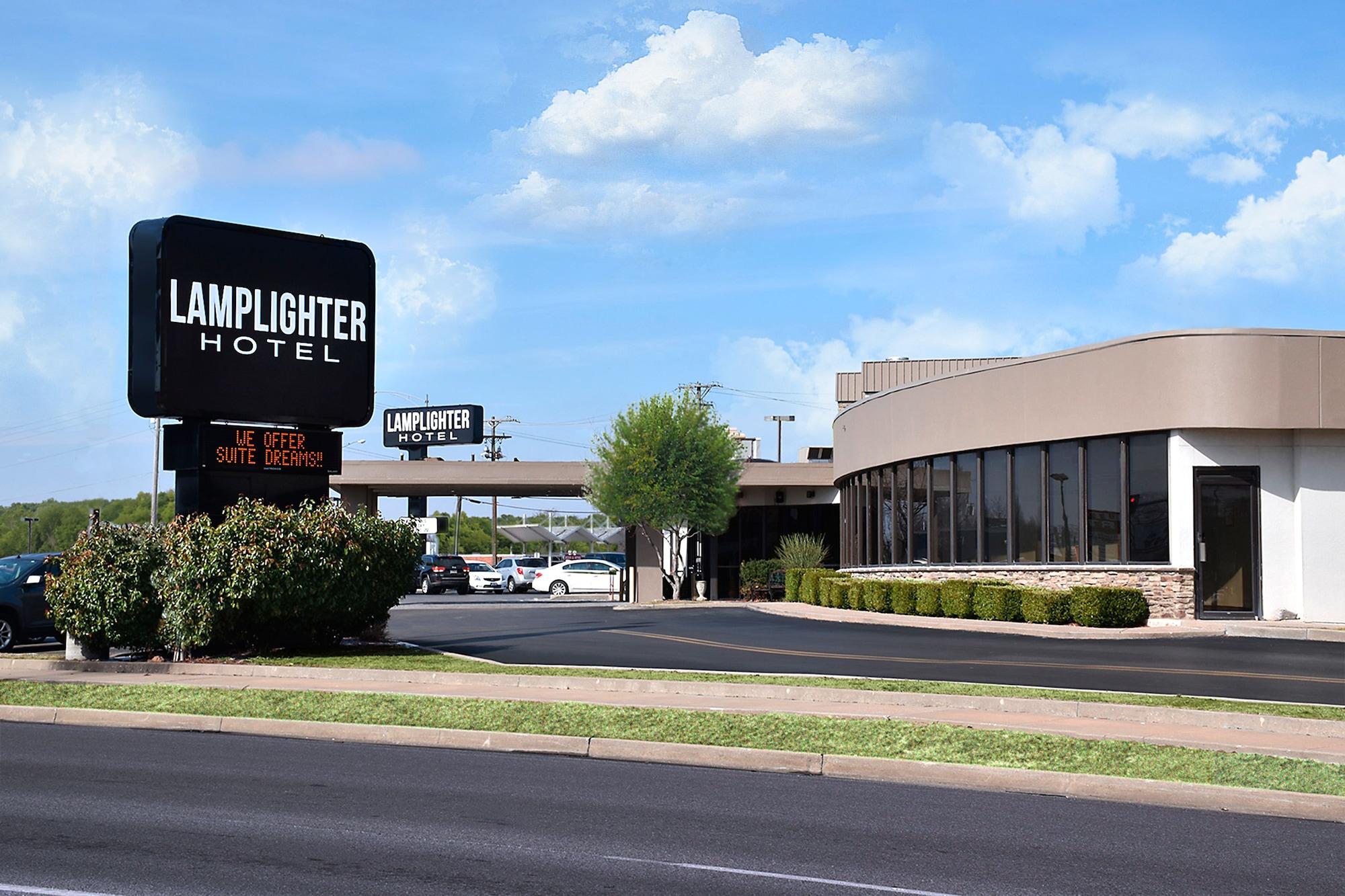 Varios Lamplighter Inn & Suites - South